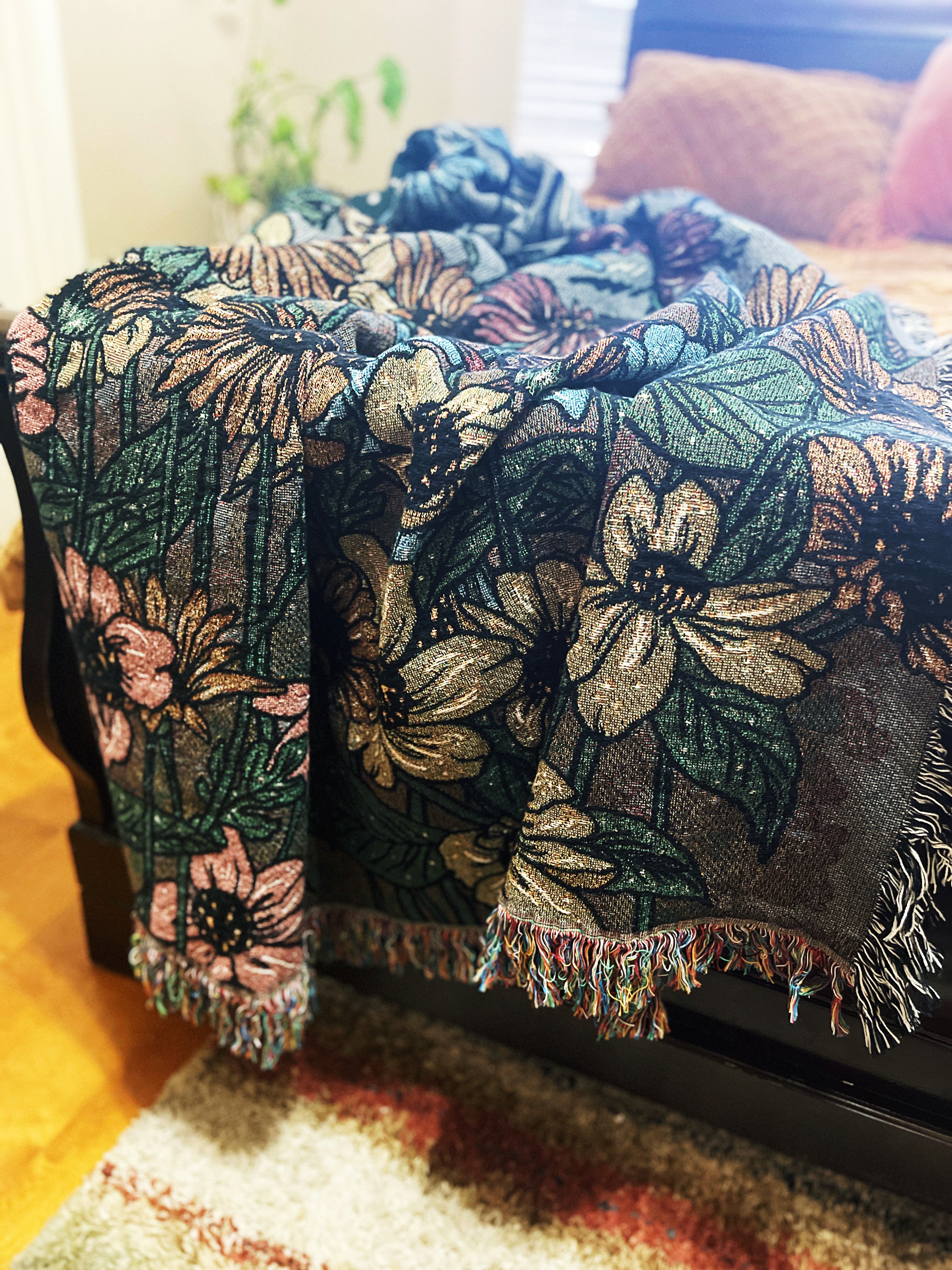 ELYSIAN FIELDS // WOVEN FRINGE BLANKET