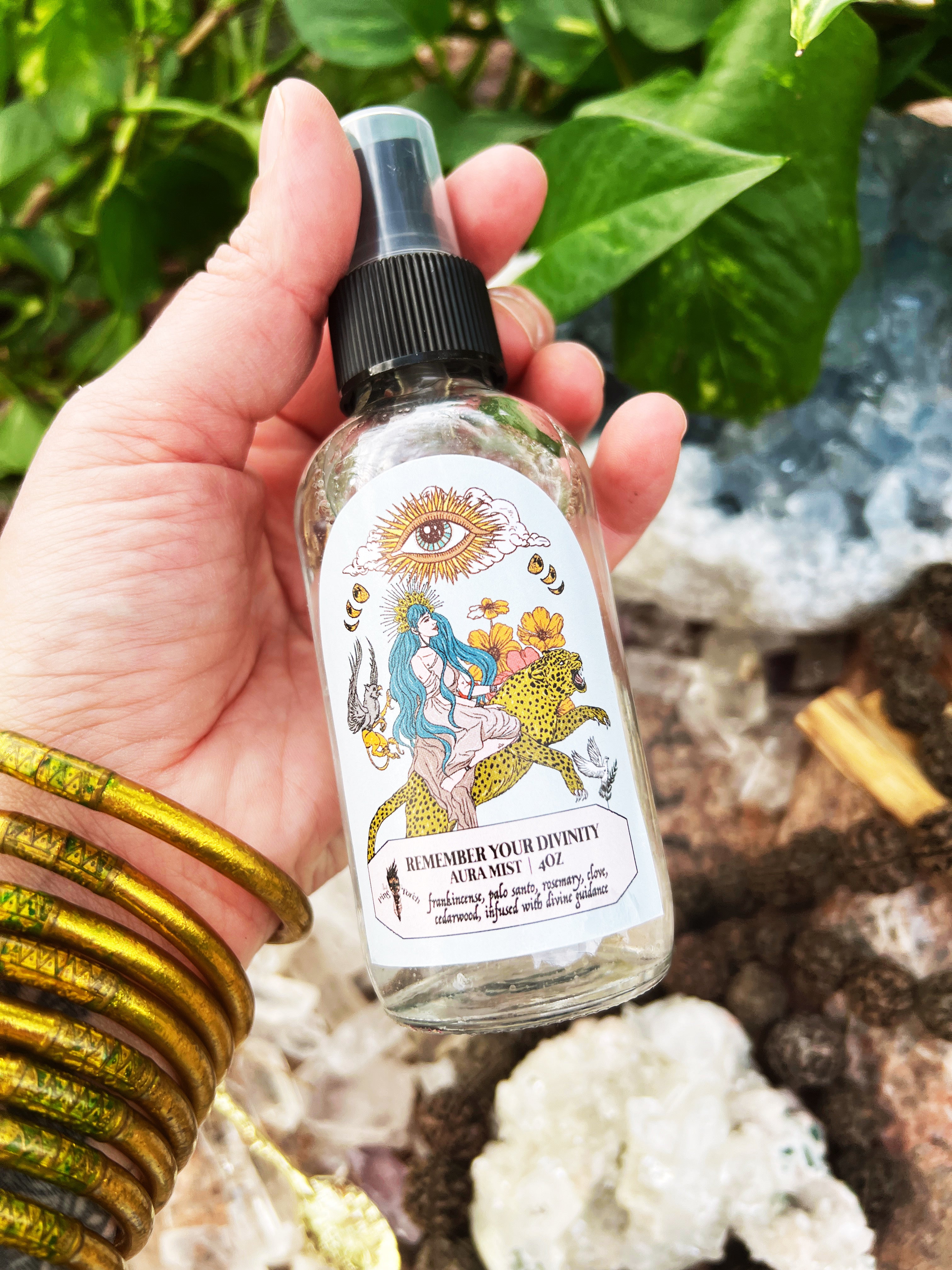 REMEMBER YOUR DIVINITY << CRYSTAL INFUSED AURA MIST >>