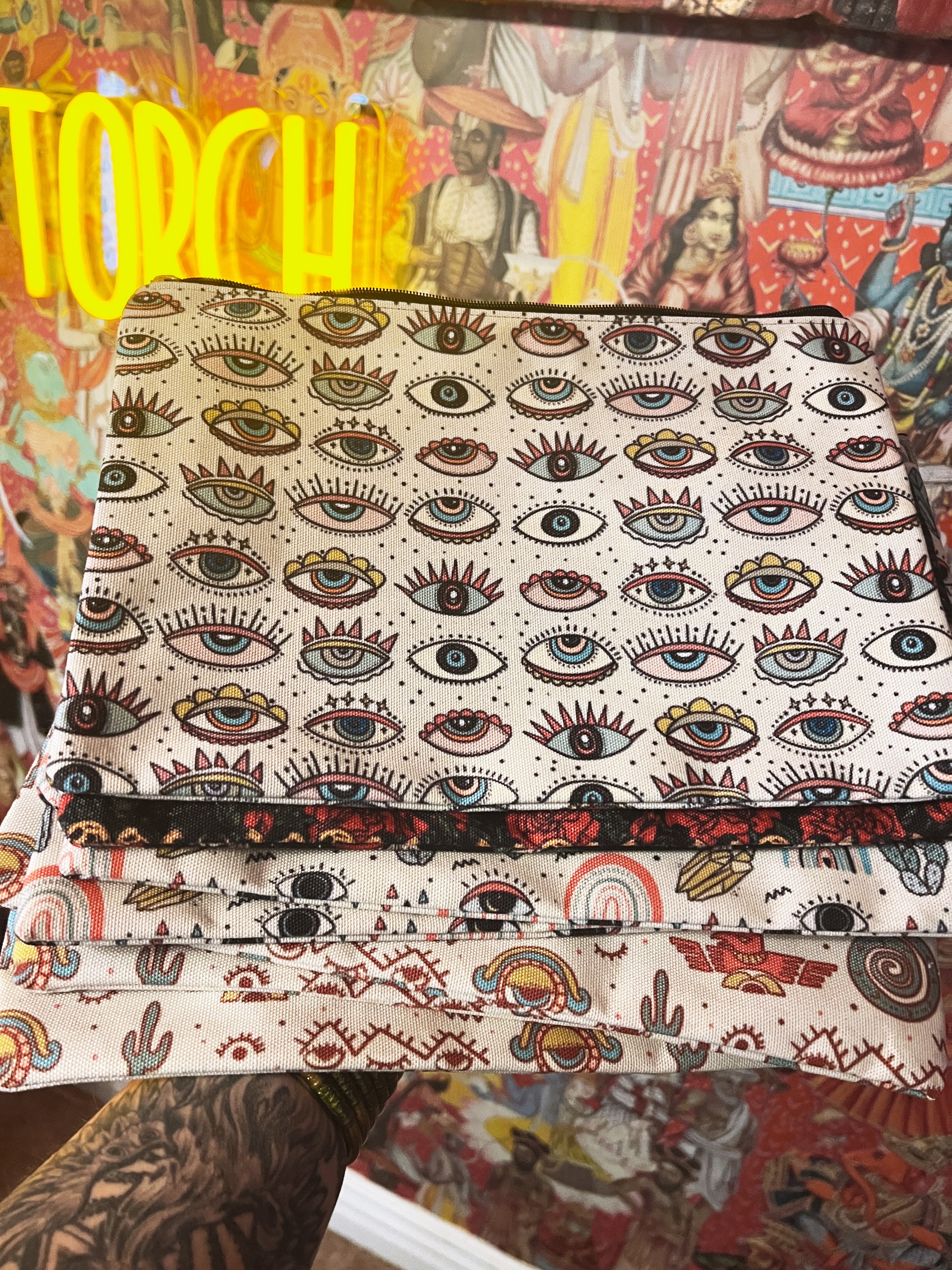 SOME OF MY FAVORITE THINGS // COSMETIC ZIP POUCH