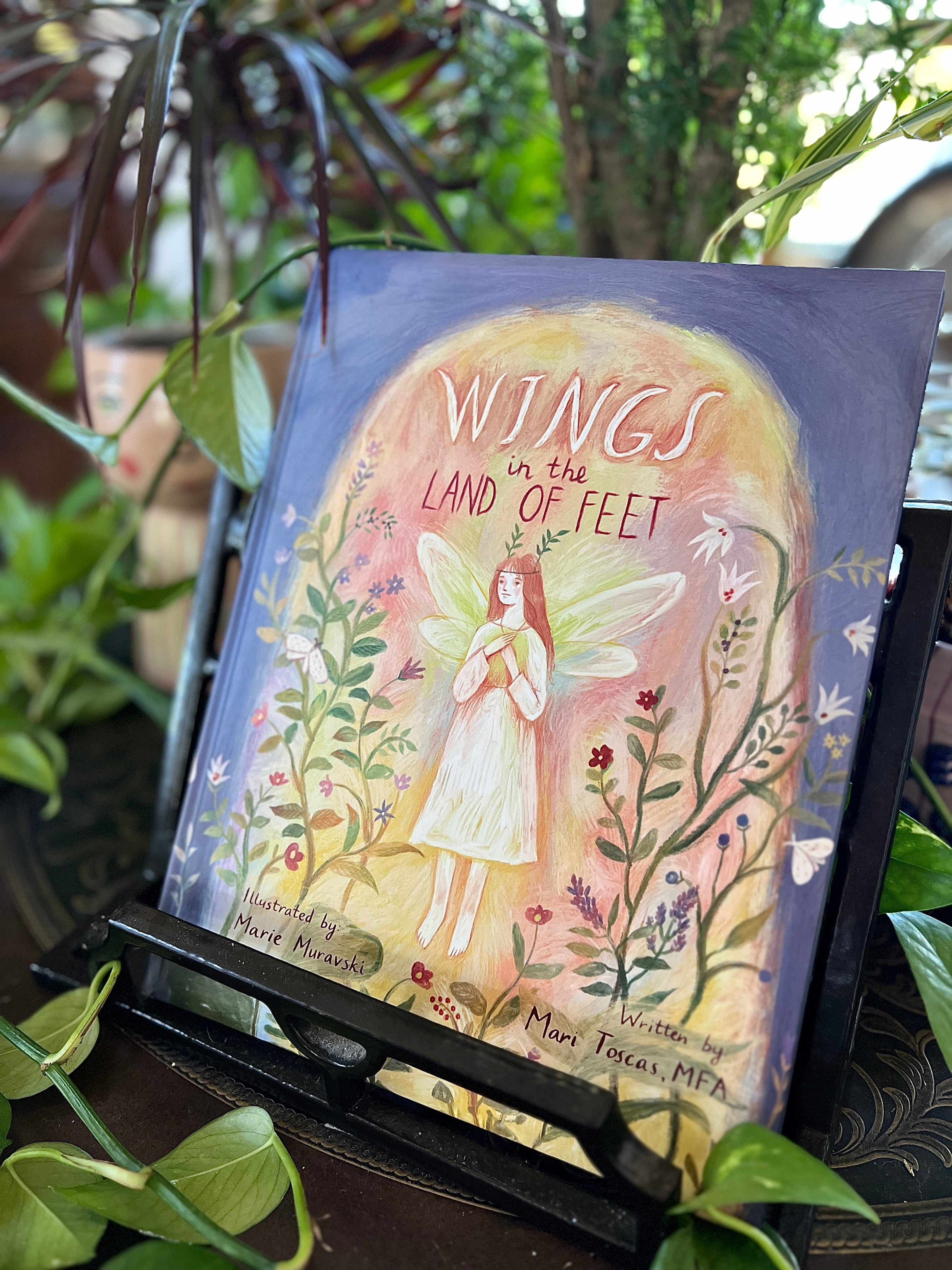 « WINGS IN THE LAND OF FEET » HARDCOVER BOOK