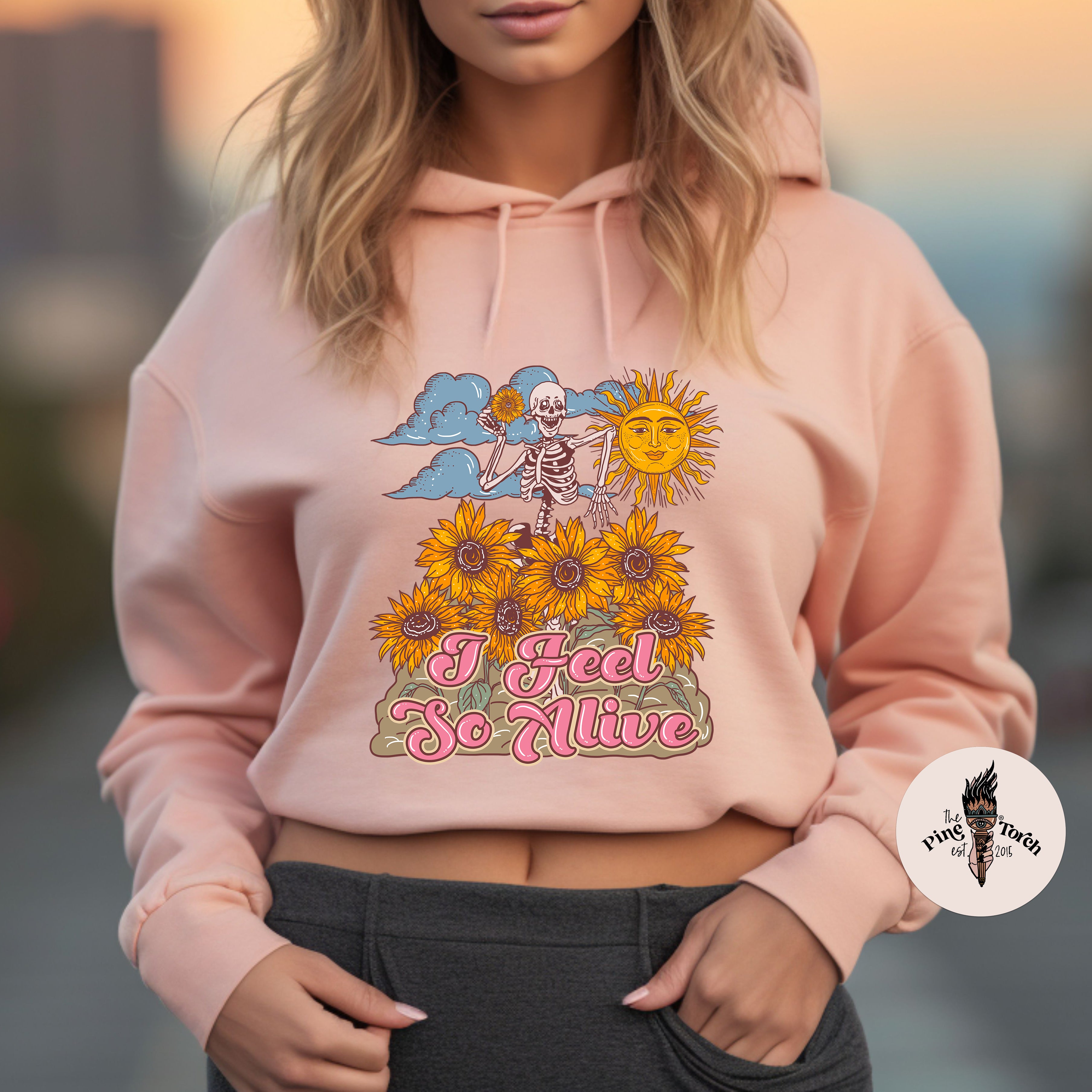 I FEEL SO ALIVE // CROP HOODIE