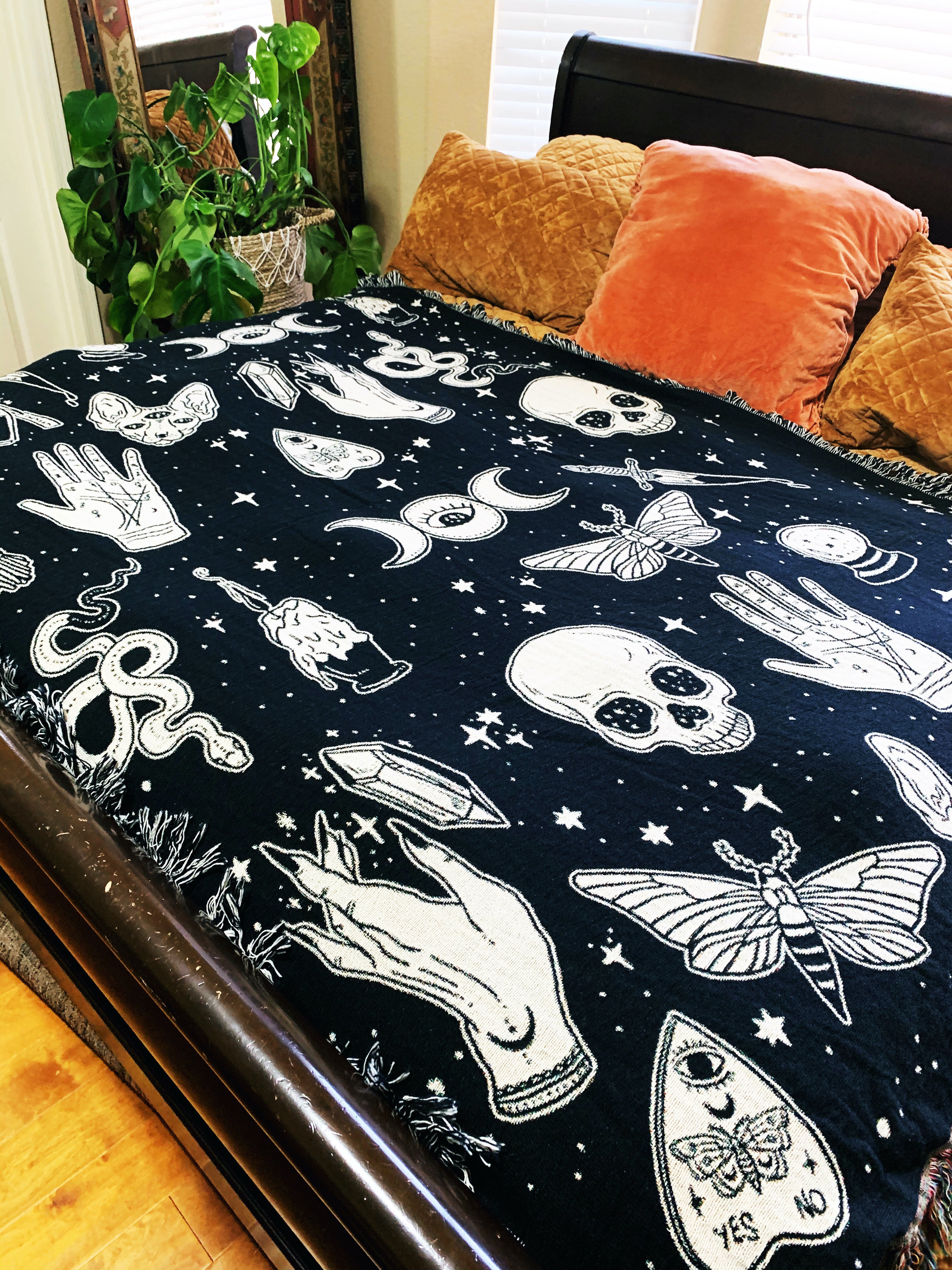 BEWITCHED // WOVEN FRINGE BLANKET