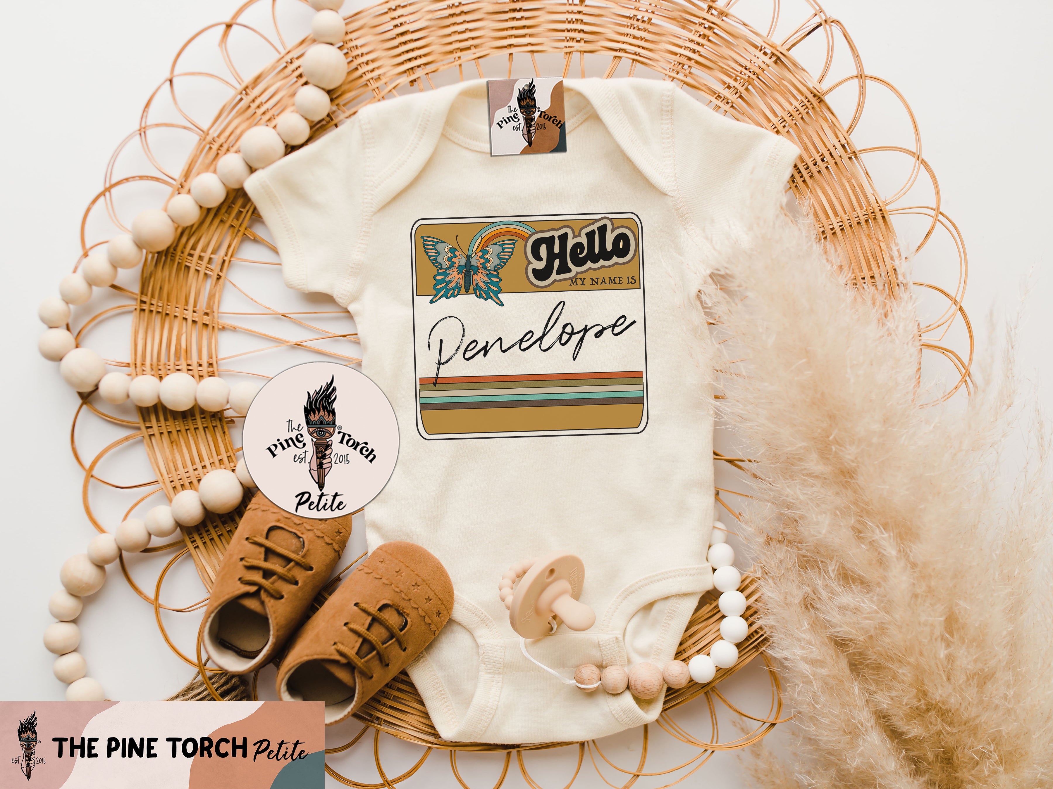 « PERSONALIZED RETRO NAMETAG (RAINBOW) » BODYSUIT