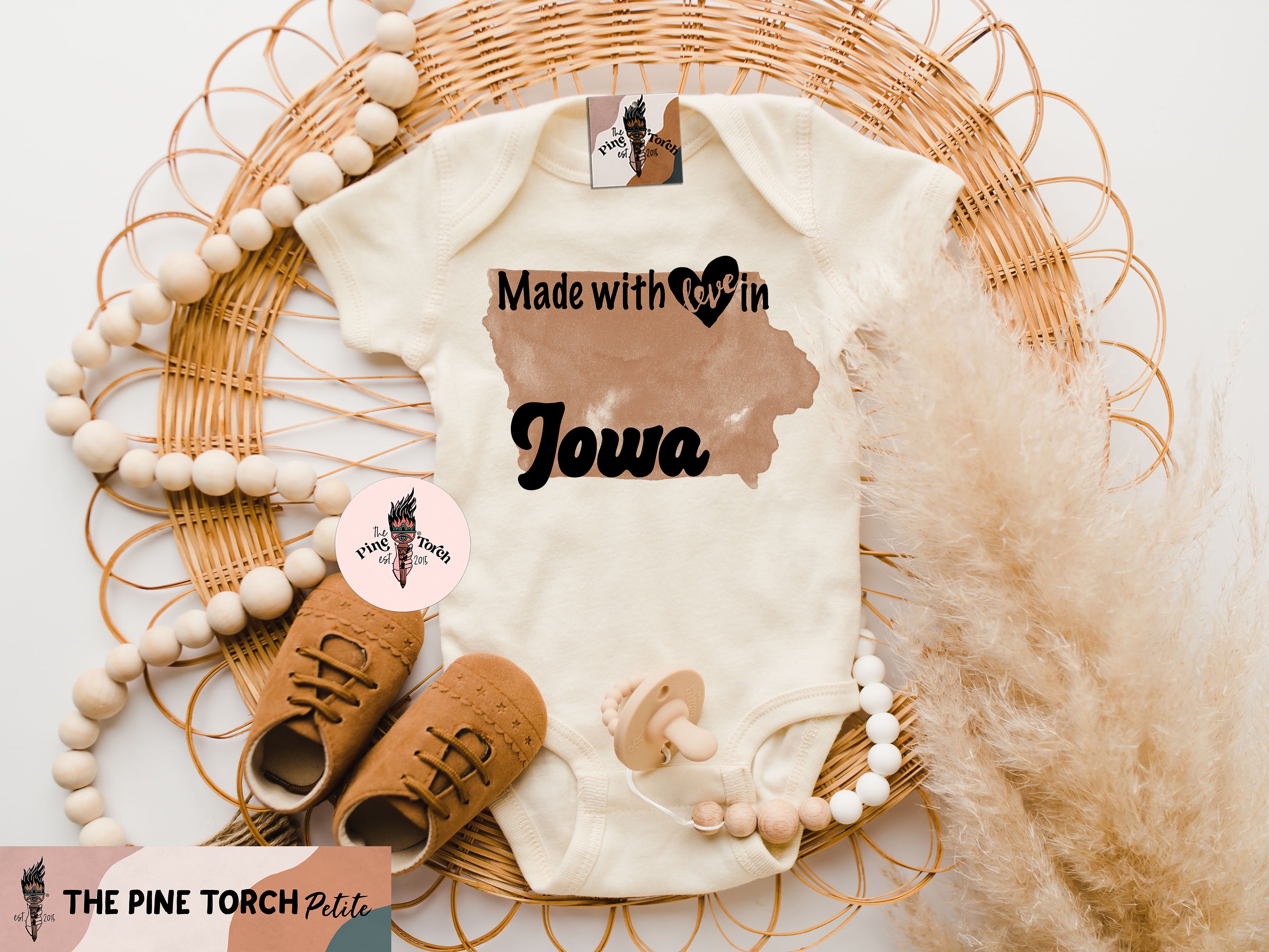 « MADE WITH LOVE IN IOWA » BODYSUIT