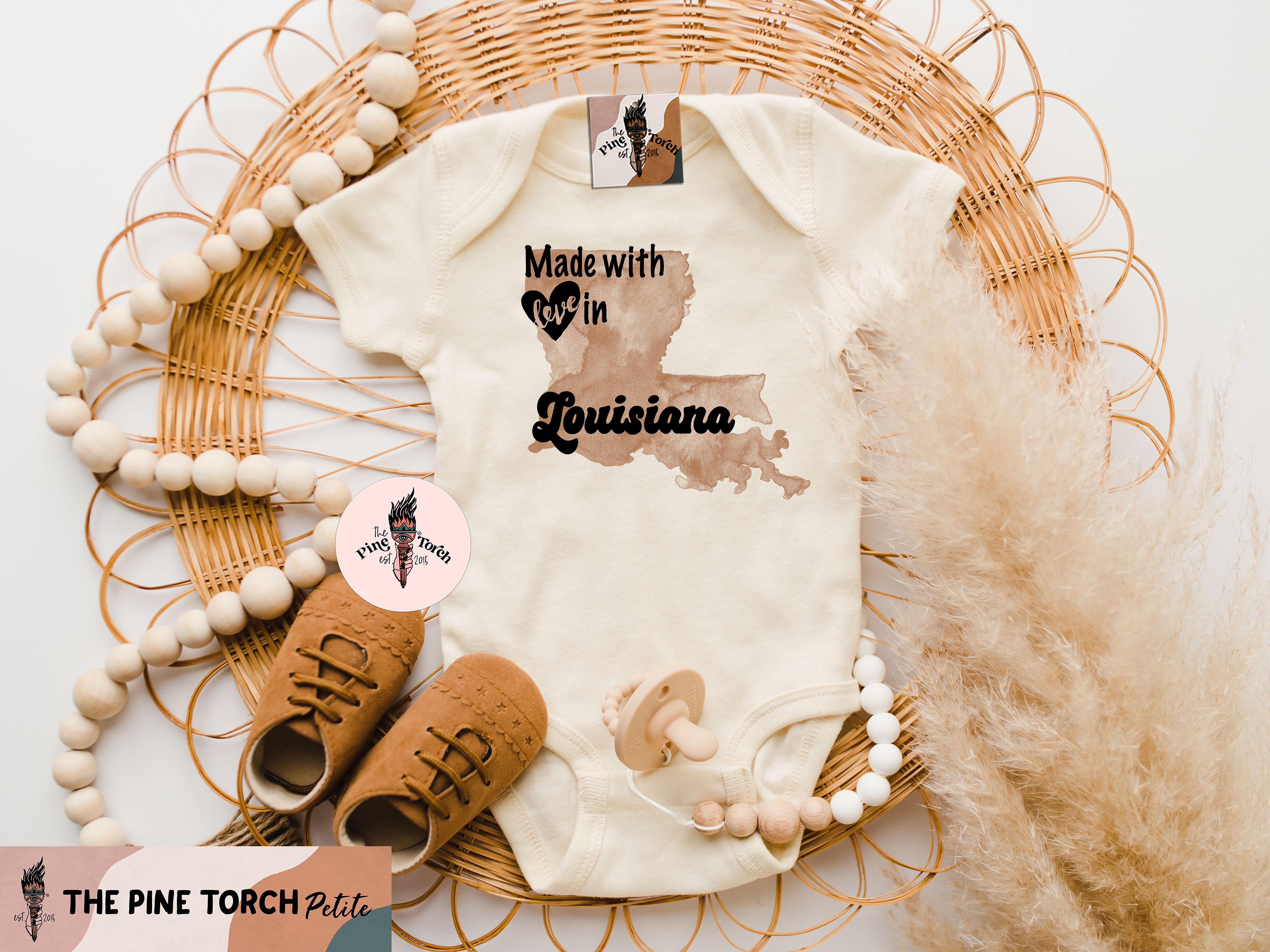 « MADE WITH LOVE IN LOUISIANA » BODYSUIT