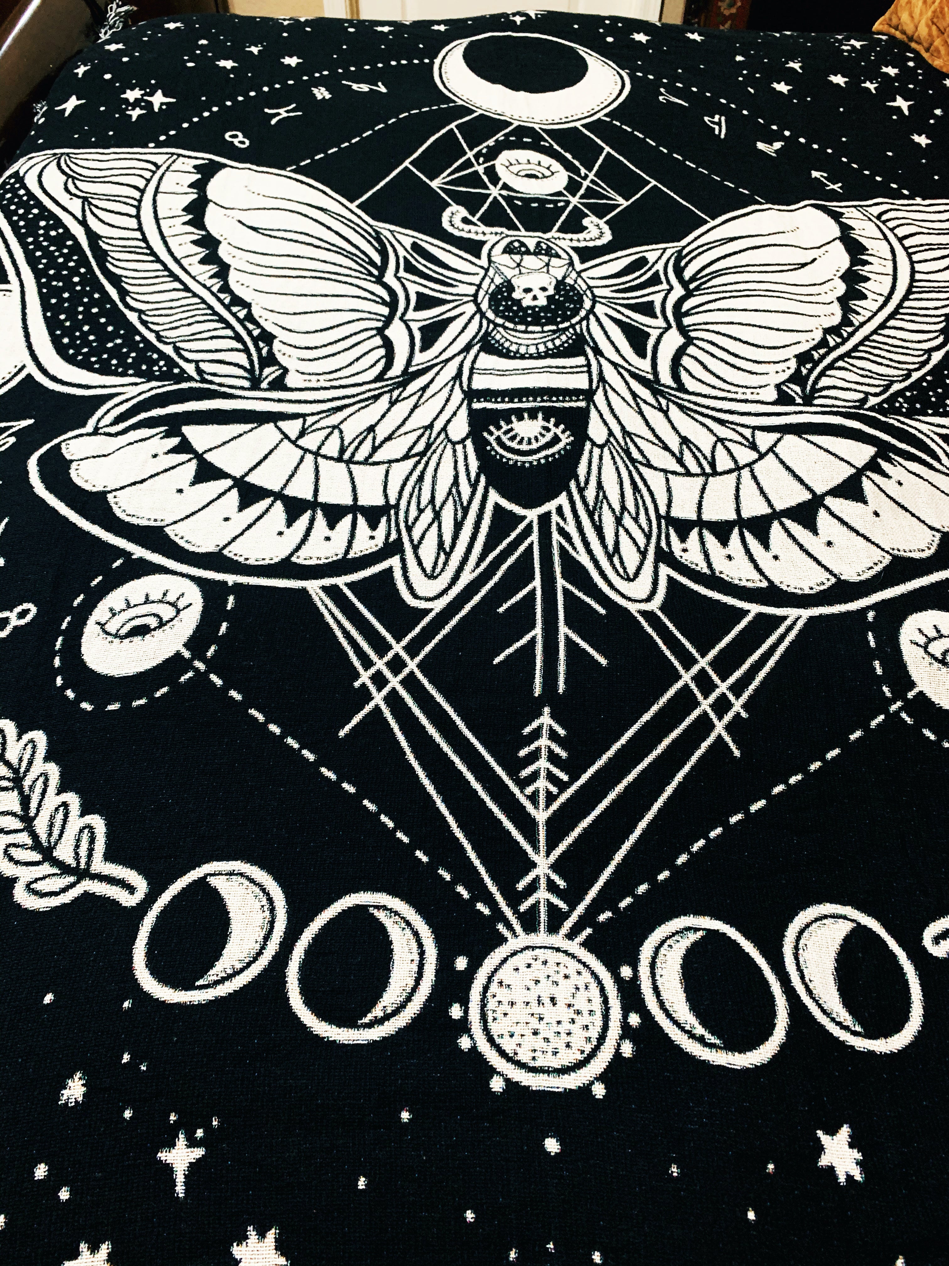 MOTH MOTHER // WOVEN FRINGE BLANKET