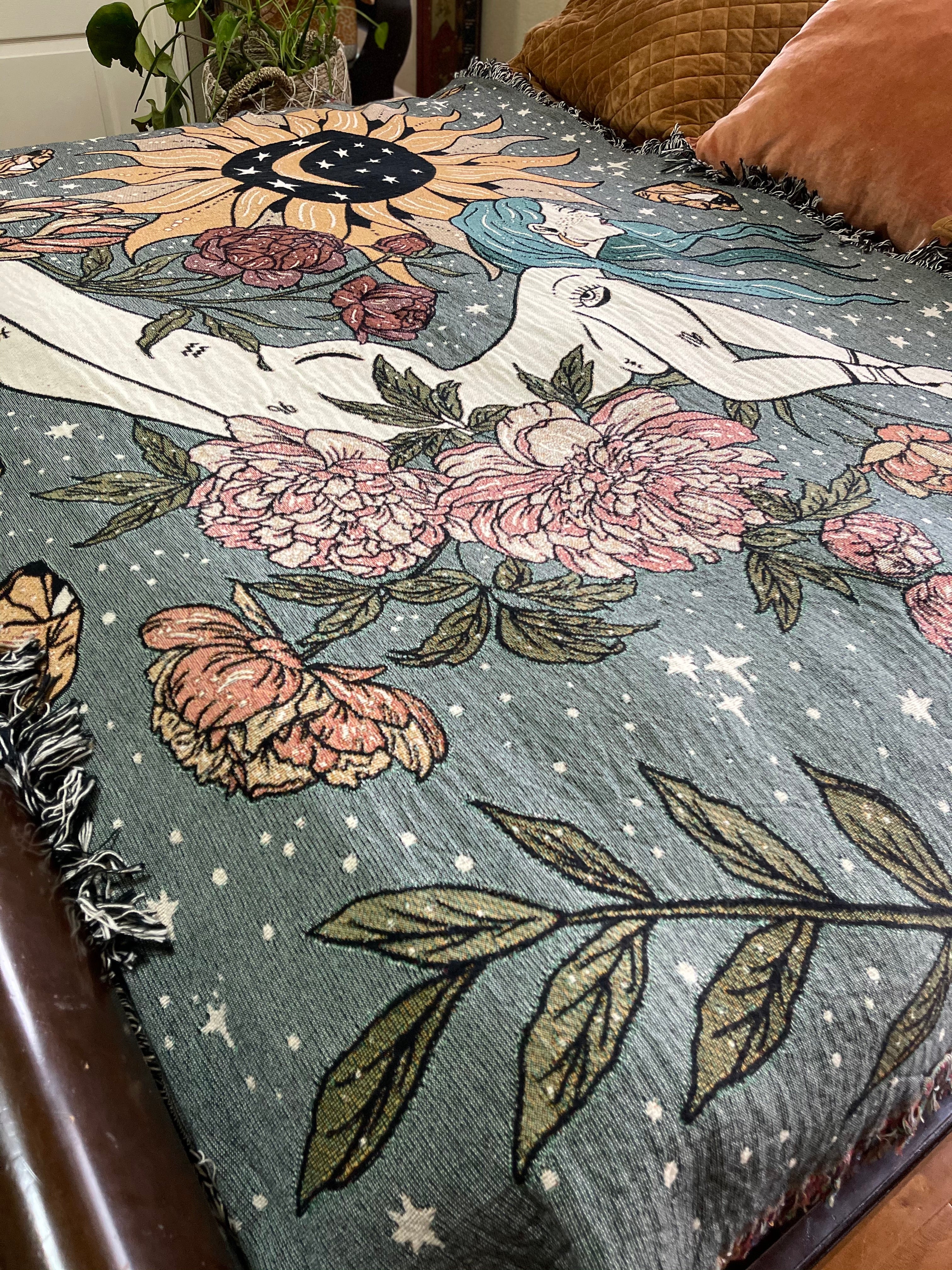 MY GIRL YOUR DAY WILL COME // WOVEN FRINGE BLANKET