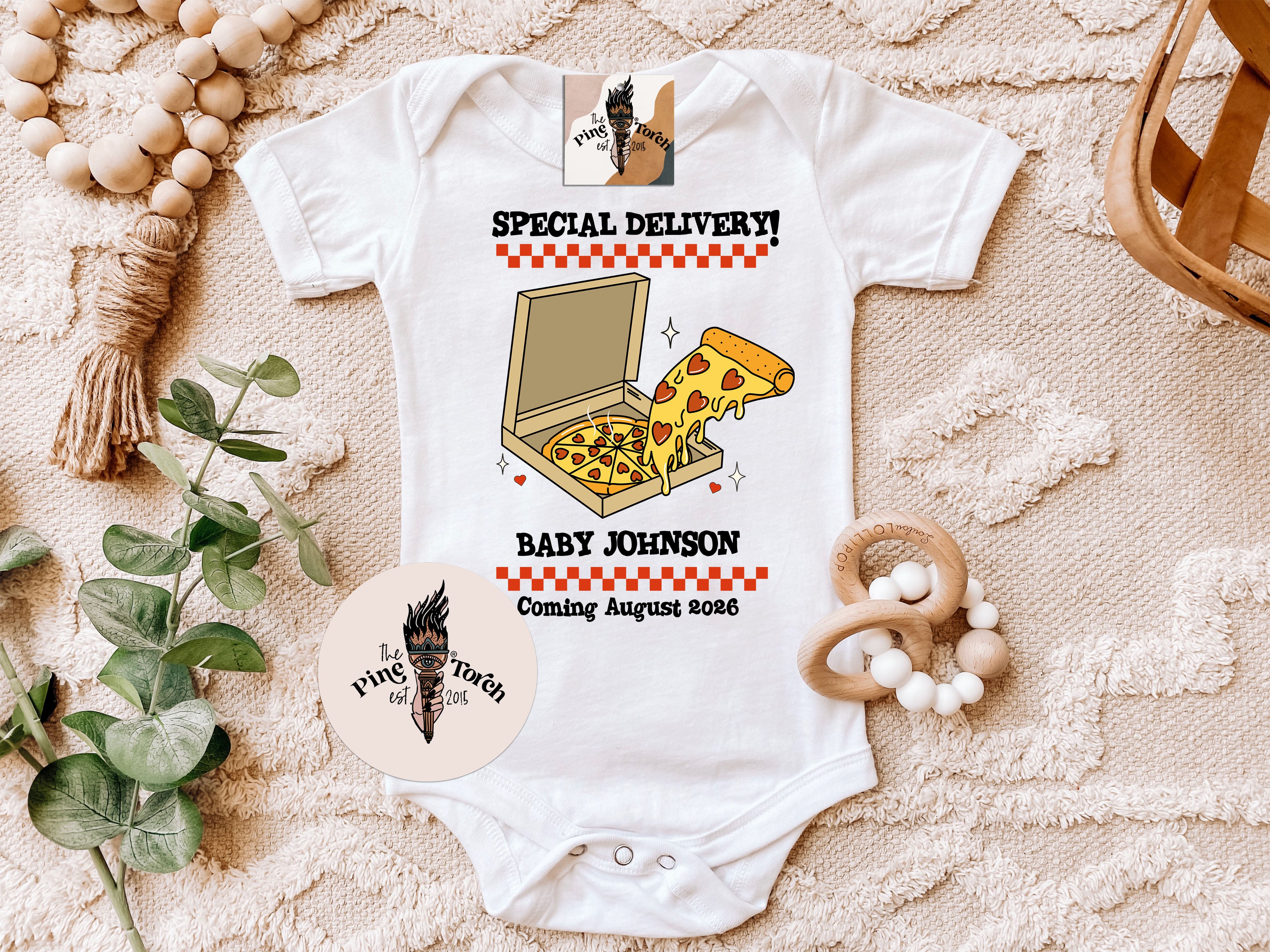 « CUSTOM PIZZA BOX PREGNANCY ANNOUNCEMENT » BODYSUIT