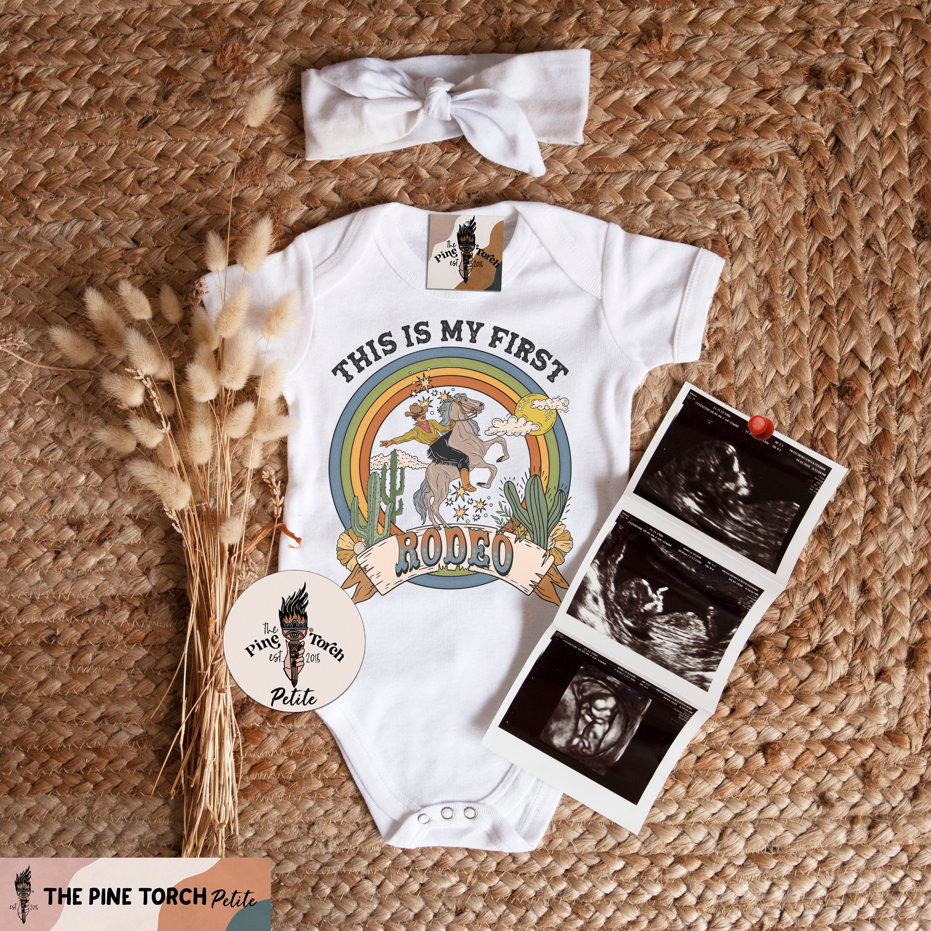 « PERSONALIZED FIRST RODEO » BODYSUIT