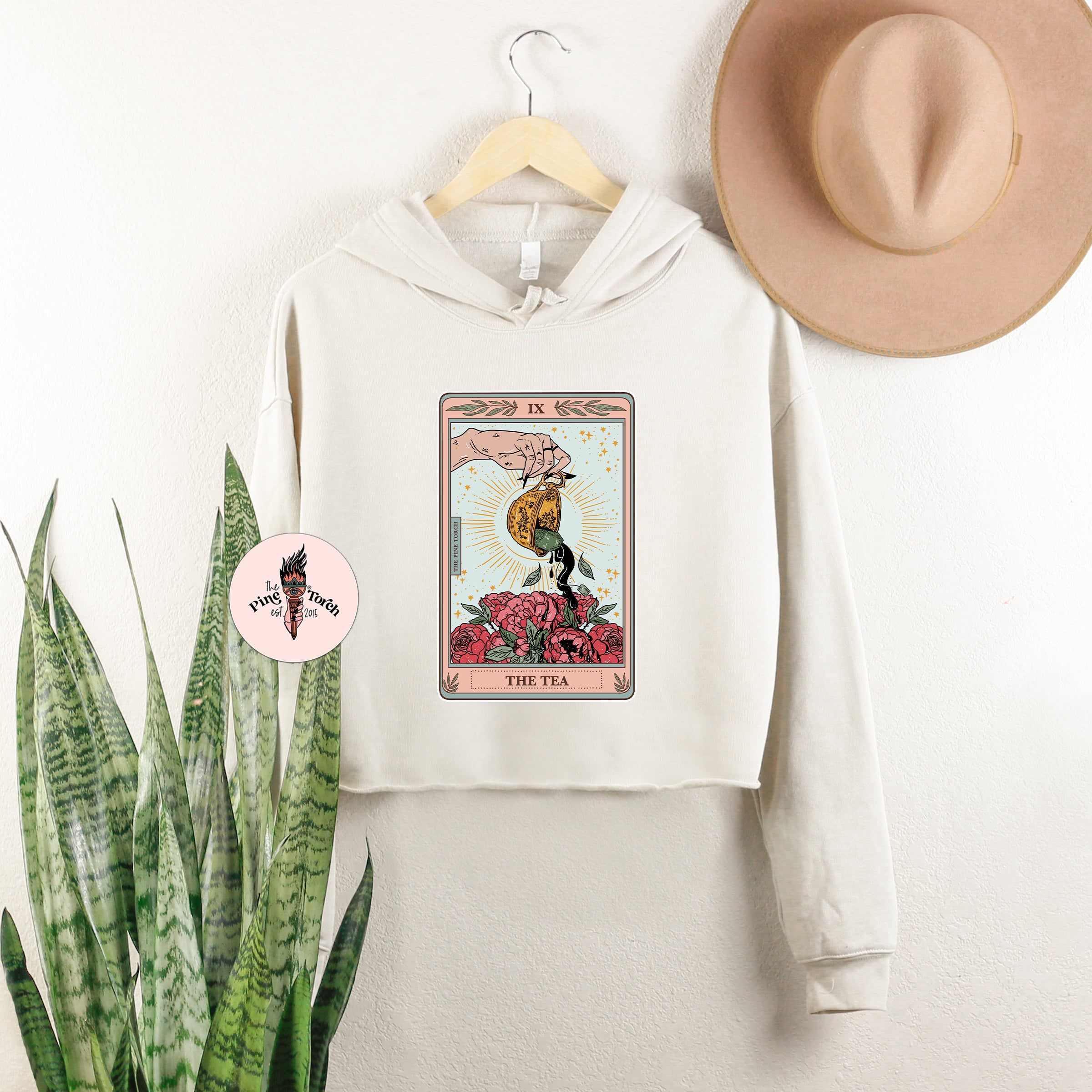 THE TEA // CROP HOODIE