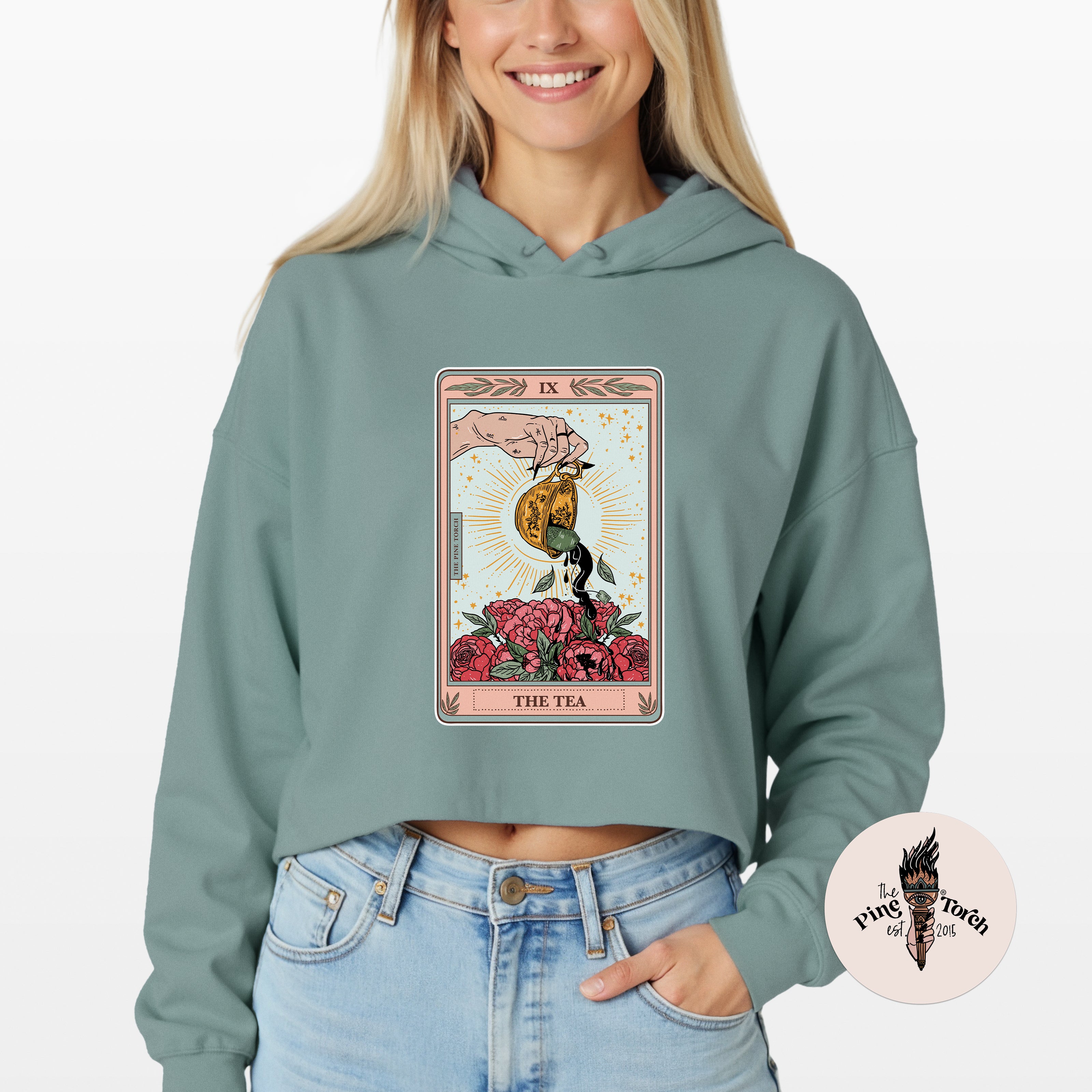 THE TEA // CROP HOODIE