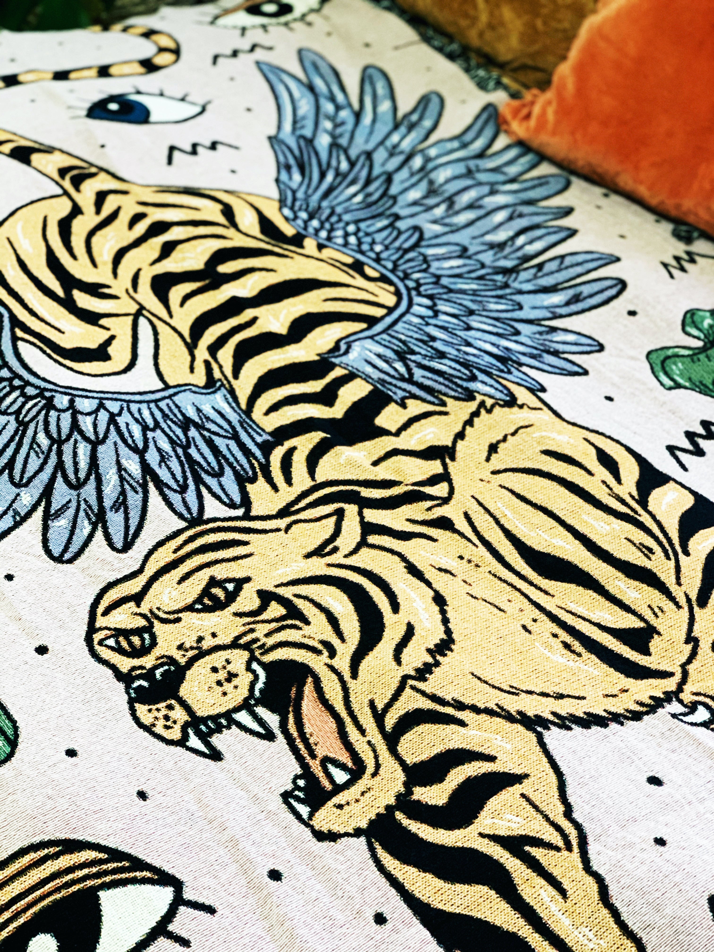 EYE OF THE TIGER // WOVEN FRINGE BLANKET