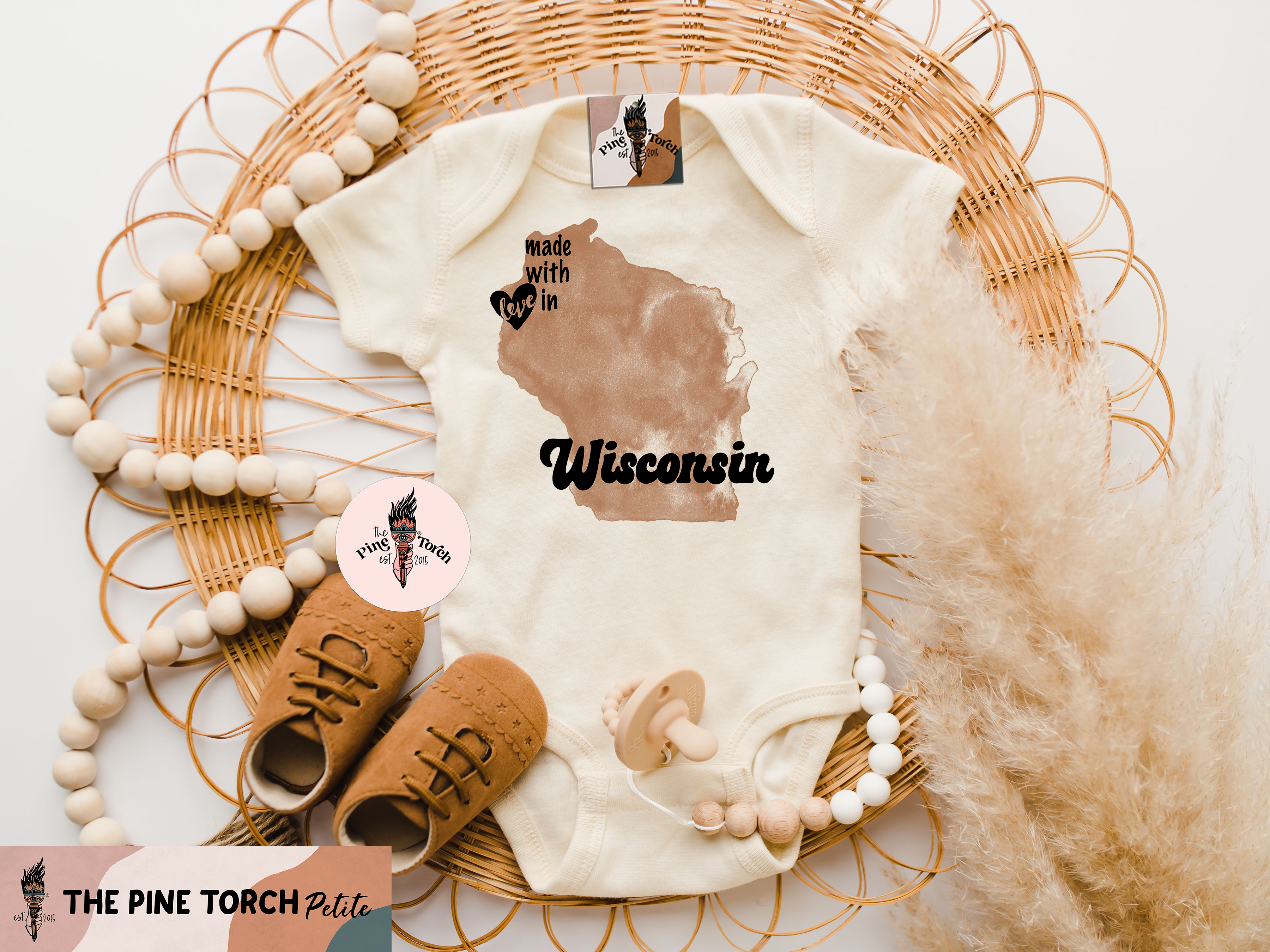 « MADE WITH LOVE IN WISCONSIN » BODYSUIT