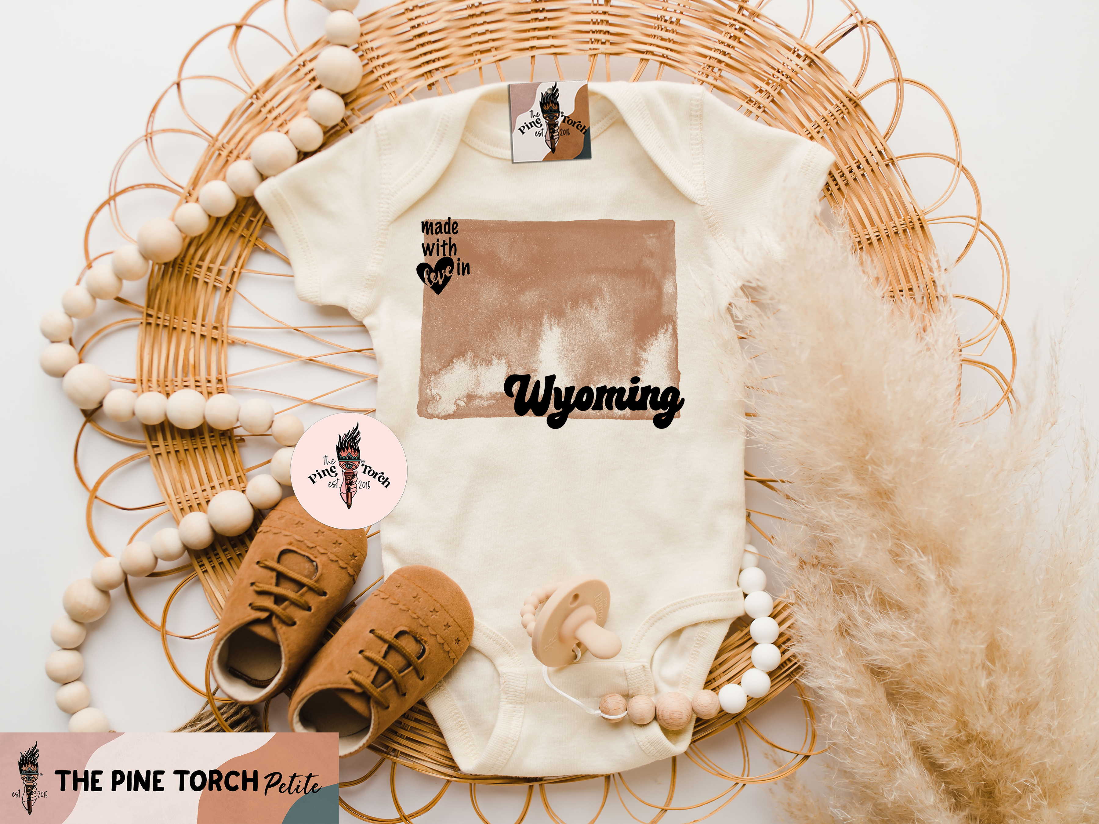 « MADE WITH LOVE IN WYOMING » BODYSUIT