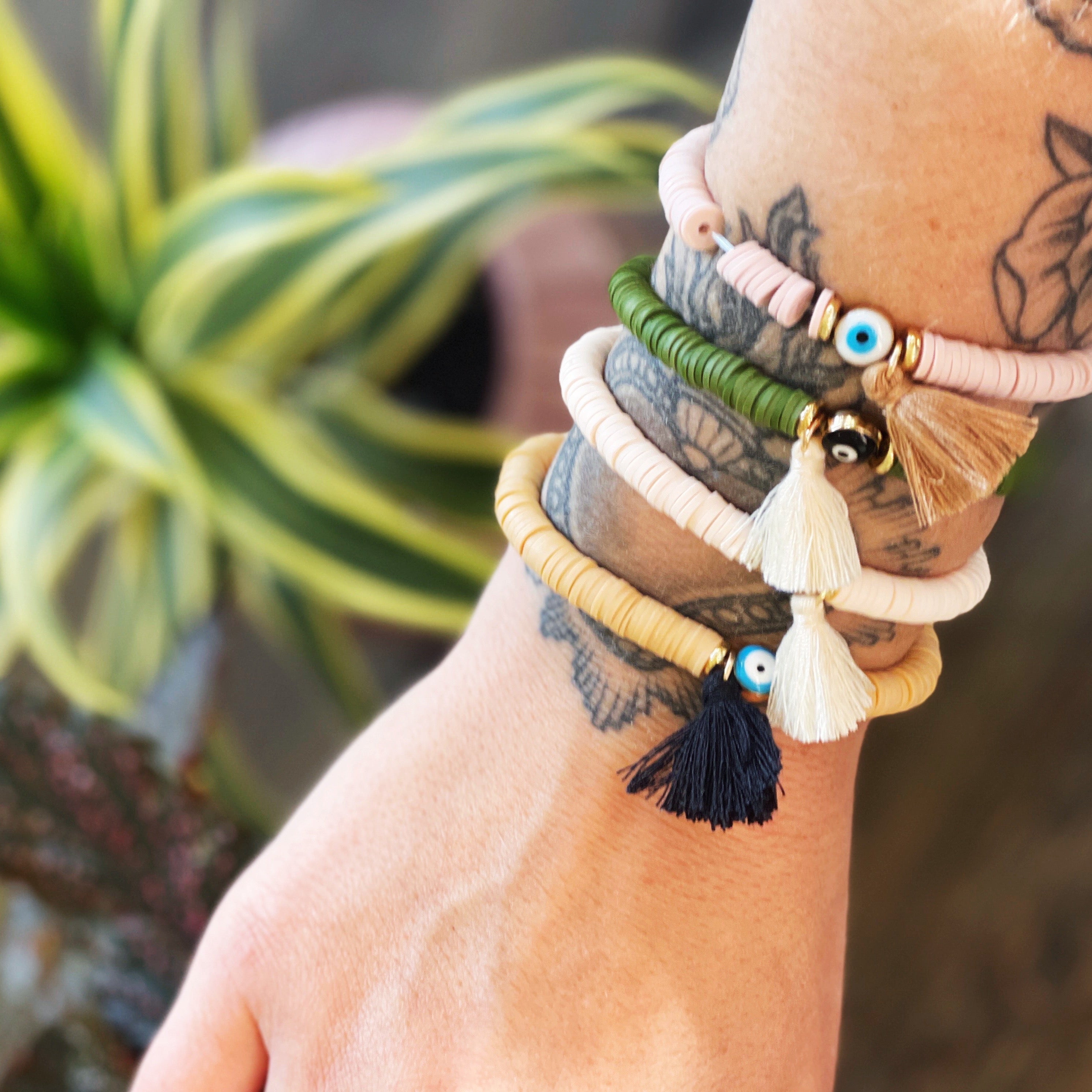 THE PINE TORCH EXCLUSIVE // EVIL EYE STACKABLE BEAD BRACELET