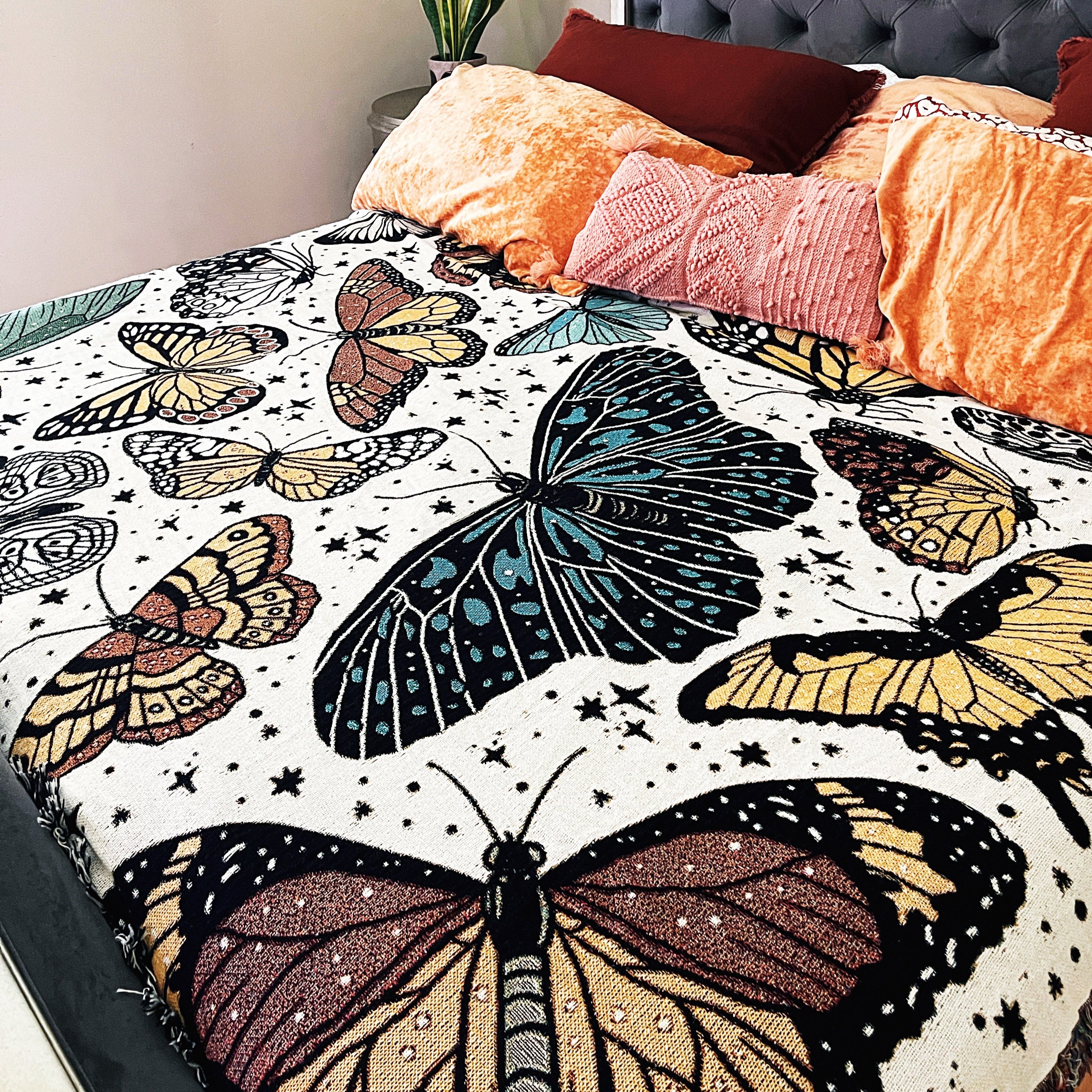 YOU GIVE ME BUTTERFLIES // WOVEN FRINGE BLANKET