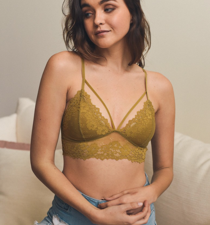 << ADELE >> FLORAL LACE STRAPPY BRALETTE