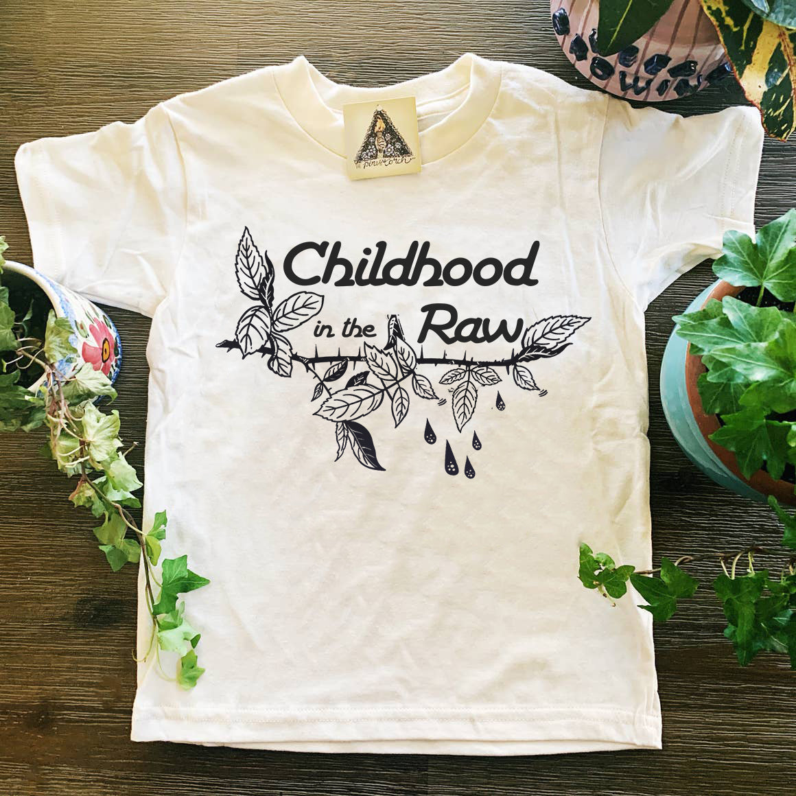 « CHILDHOOD IN THE RAW » KIDS TEE