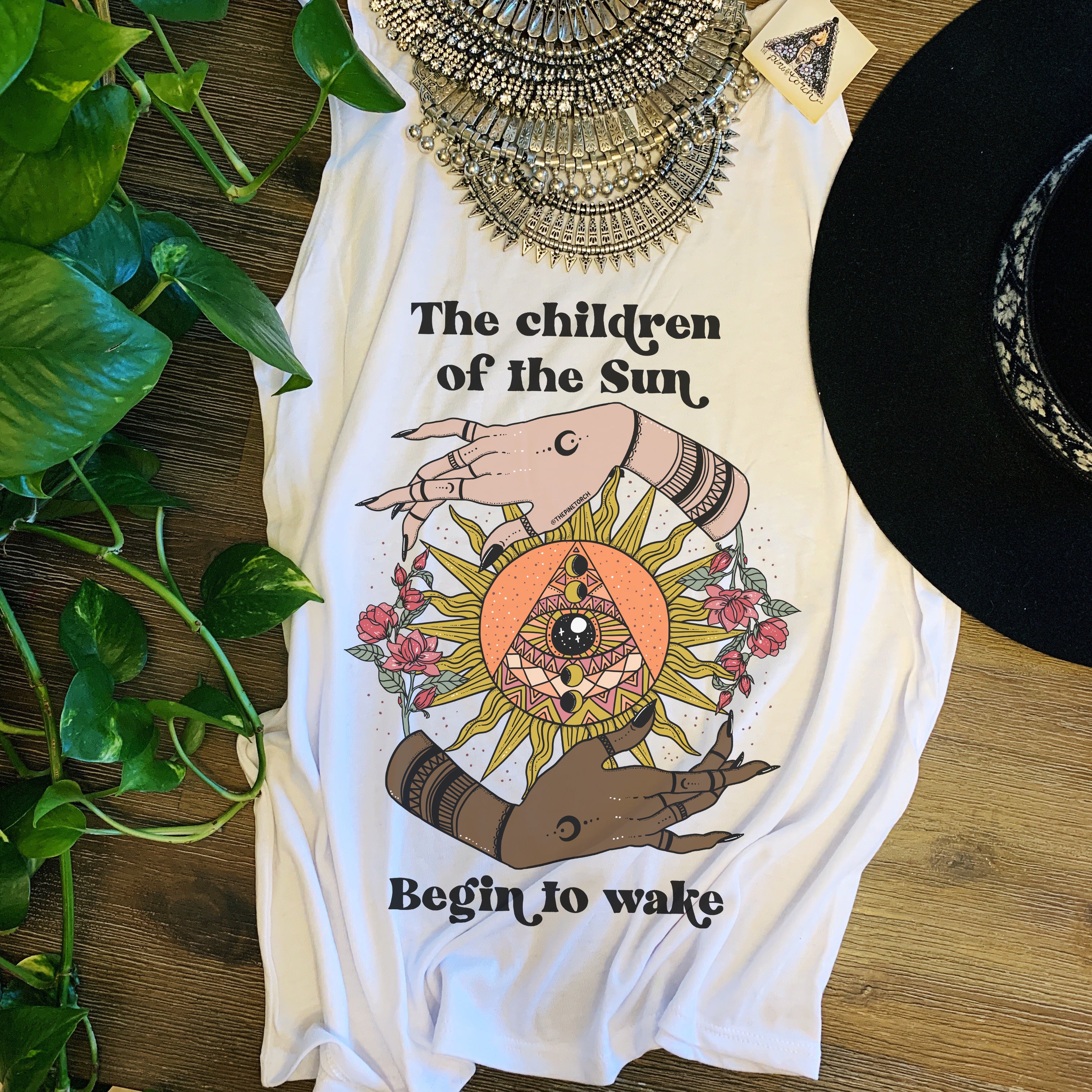 « CHILDREN OF THE SUN » SLOUCHY OR RACERBACK TANK