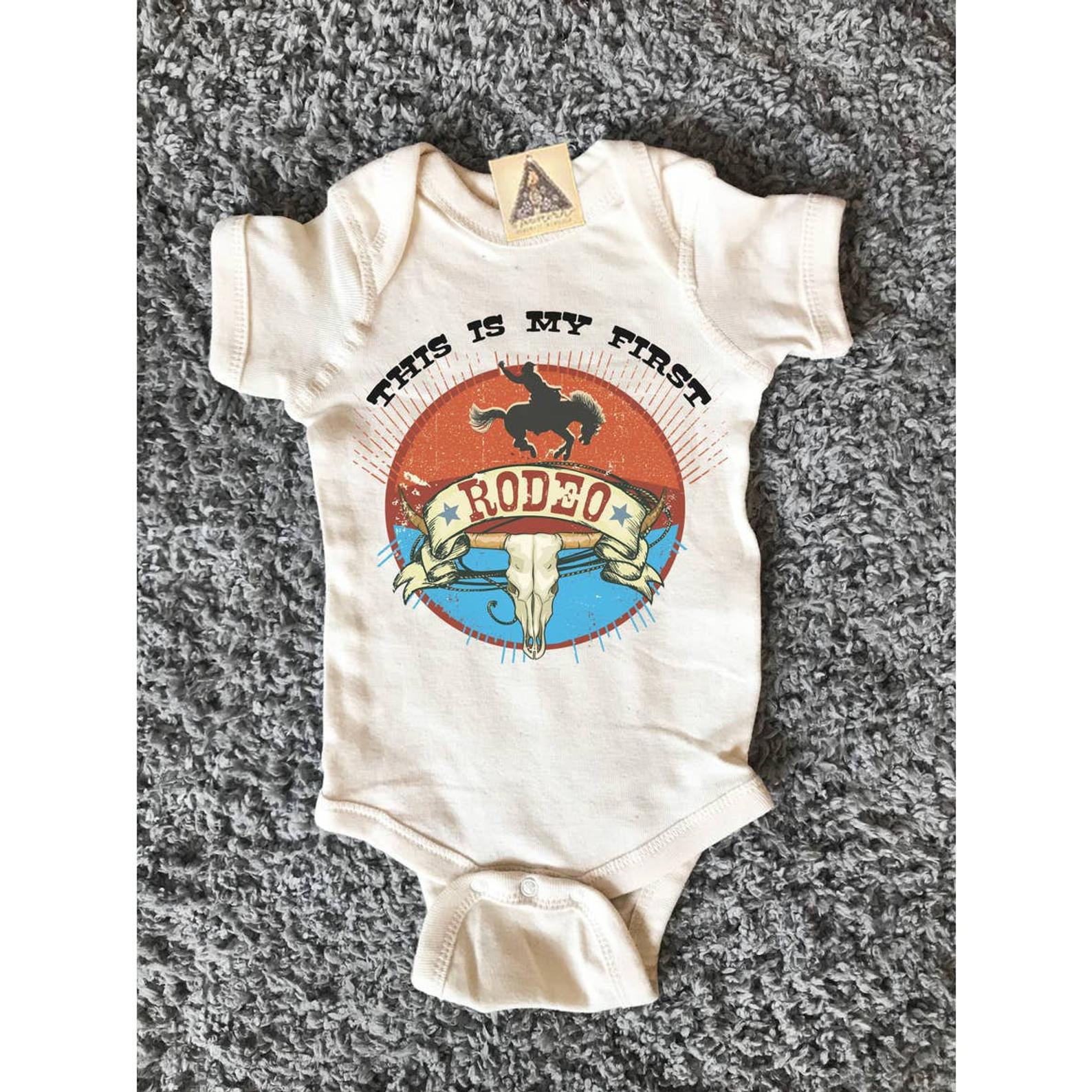 « THIS IS MY FIRST RODEO » BODYSUIT