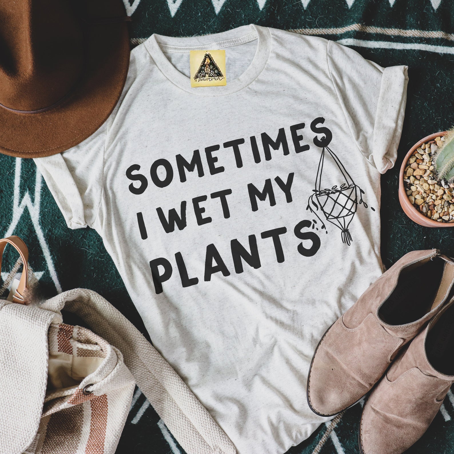 « SOMETIMES I WET MY PLANTS » UNISEX TEE