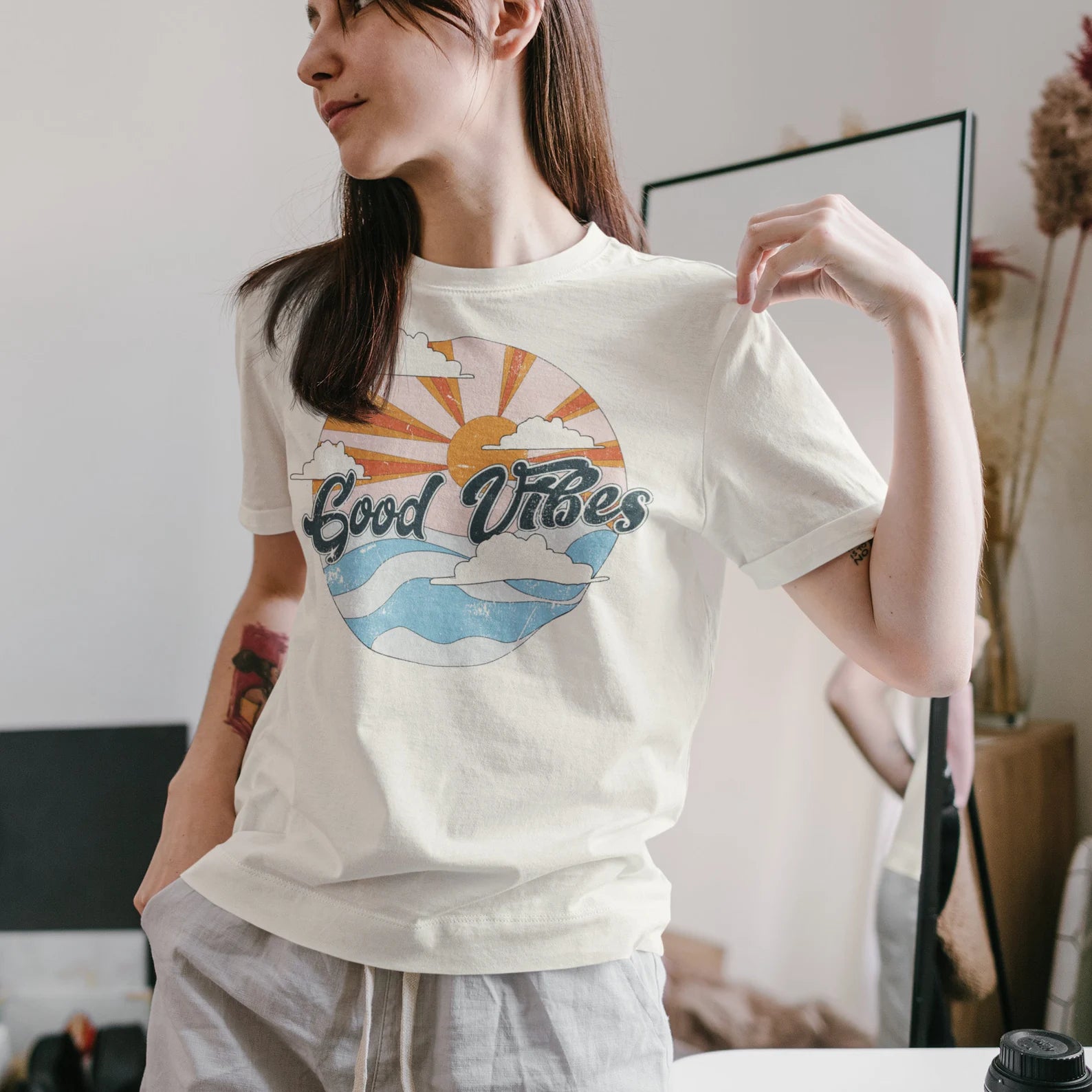 GOOD VIBES // UNISEX TEE