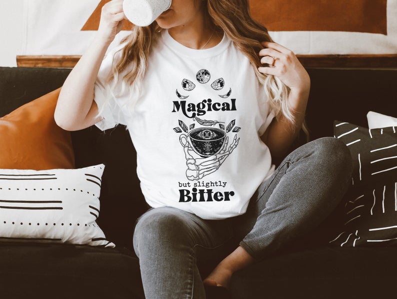 « MAGICAL BUT SLIGHTLY BITTER » UNISEX TEE