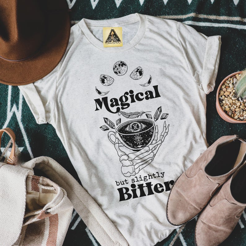 « MAGICAL BUT SLIGHTLY BITTER » UNISEX TEE