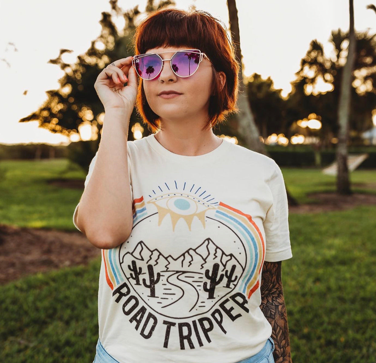 « ROAD TRIPPER » CREAM UNISEX TEE