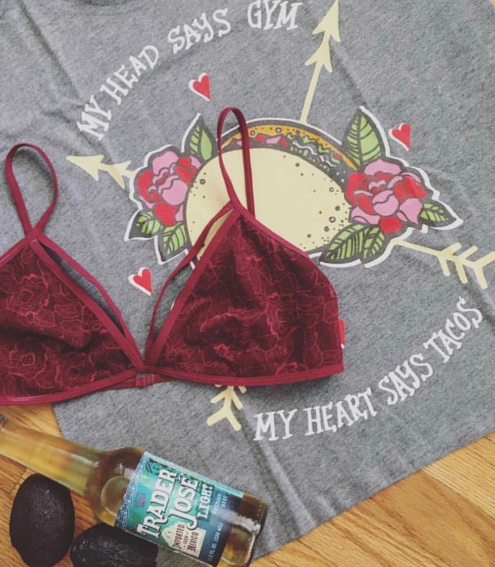 « MY HEAD SAYS GYM, HEART SAYS TACOS » WOMEN'S SLOUCHY TANK