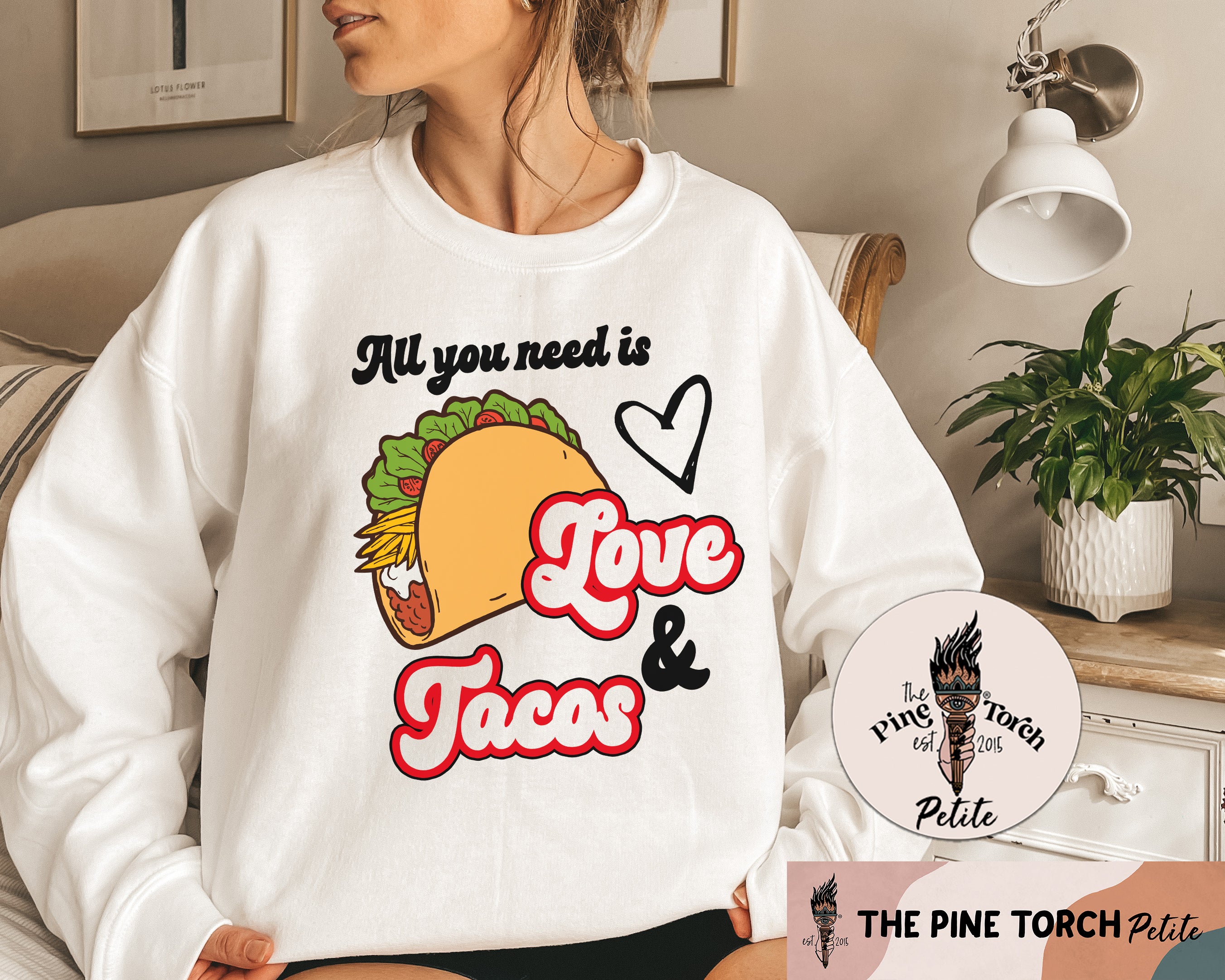 « ALL YOU NEED IS LOVE AND TACOS » UNISEX PULLOVER