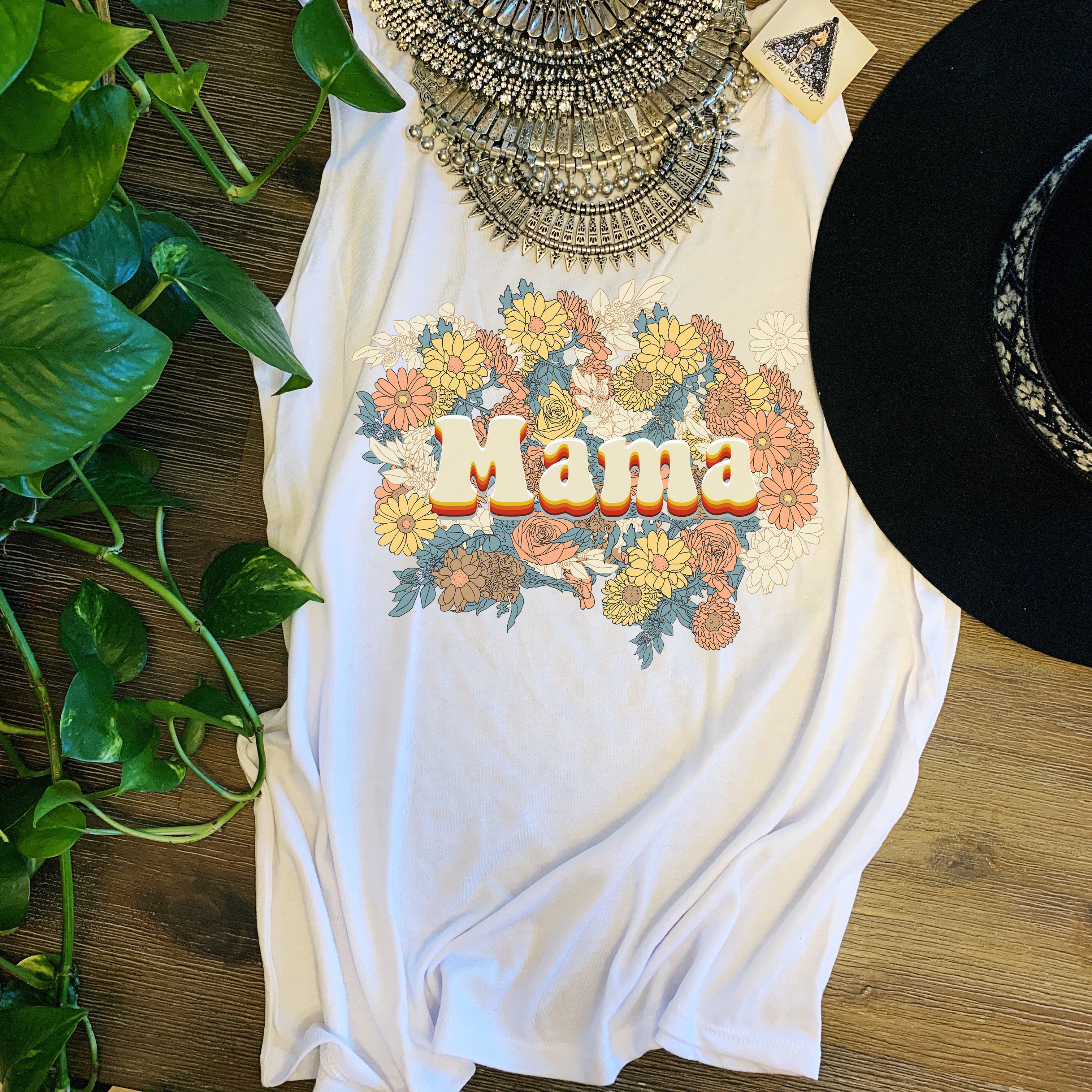 « MAMA RETRO FLORAL » SLOUCHY OR FLOWY RACERBACK TANK