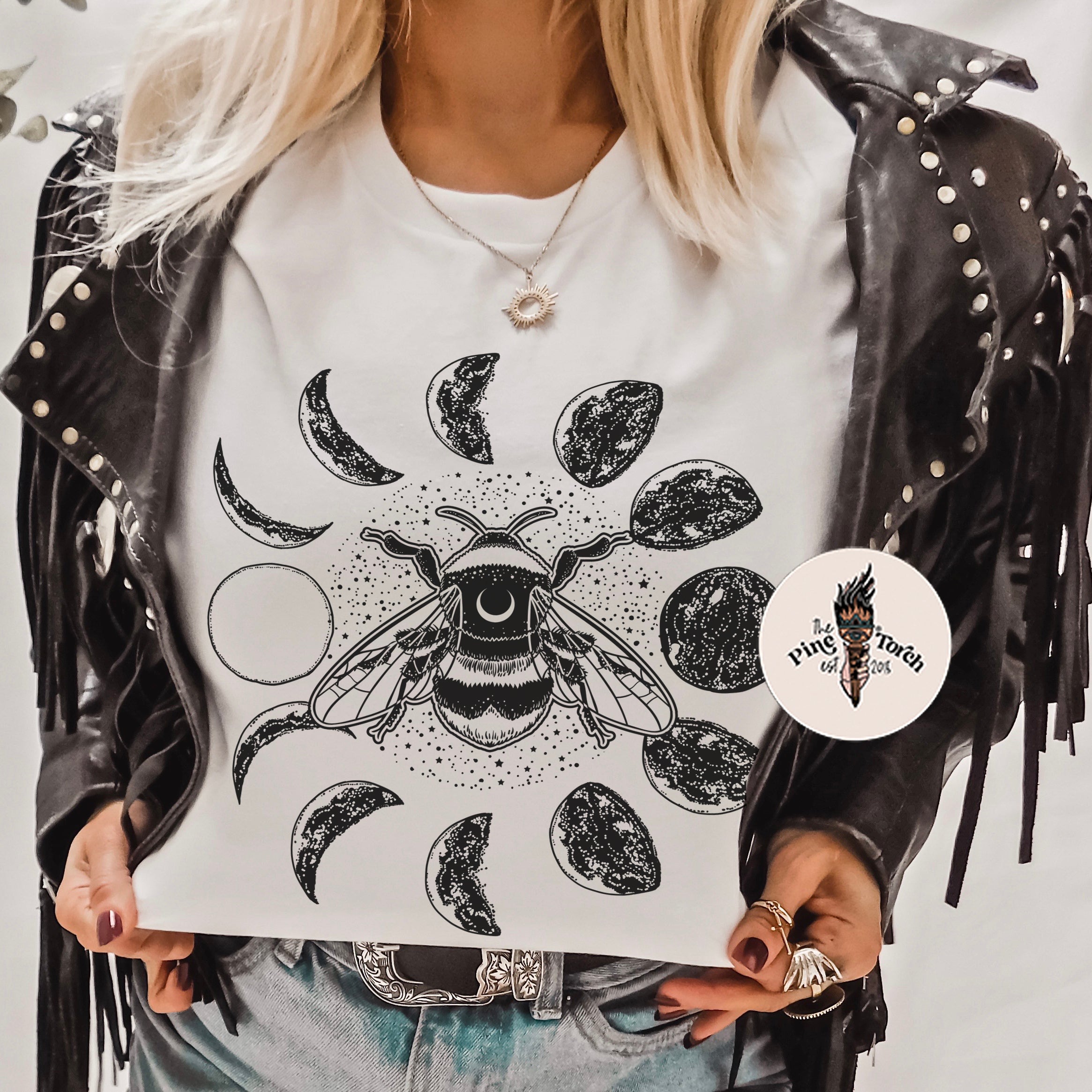 MOON BEE // UNISEX TEE