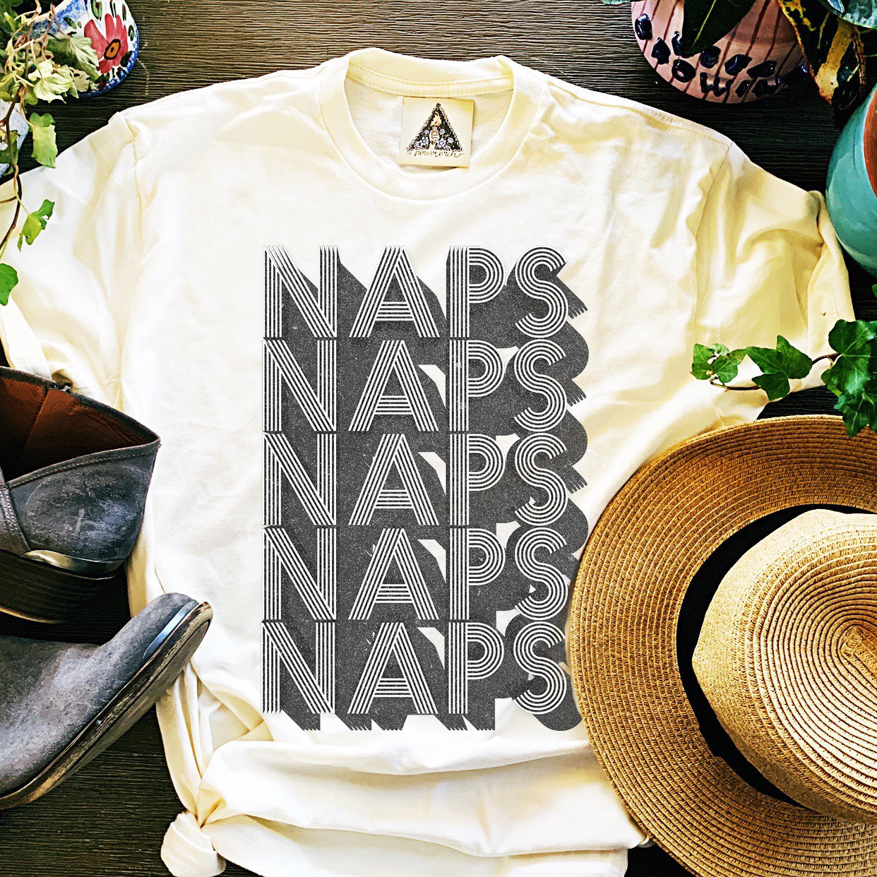 « NAPS, NAPS, NAPS » CREAM UNISEX TEE