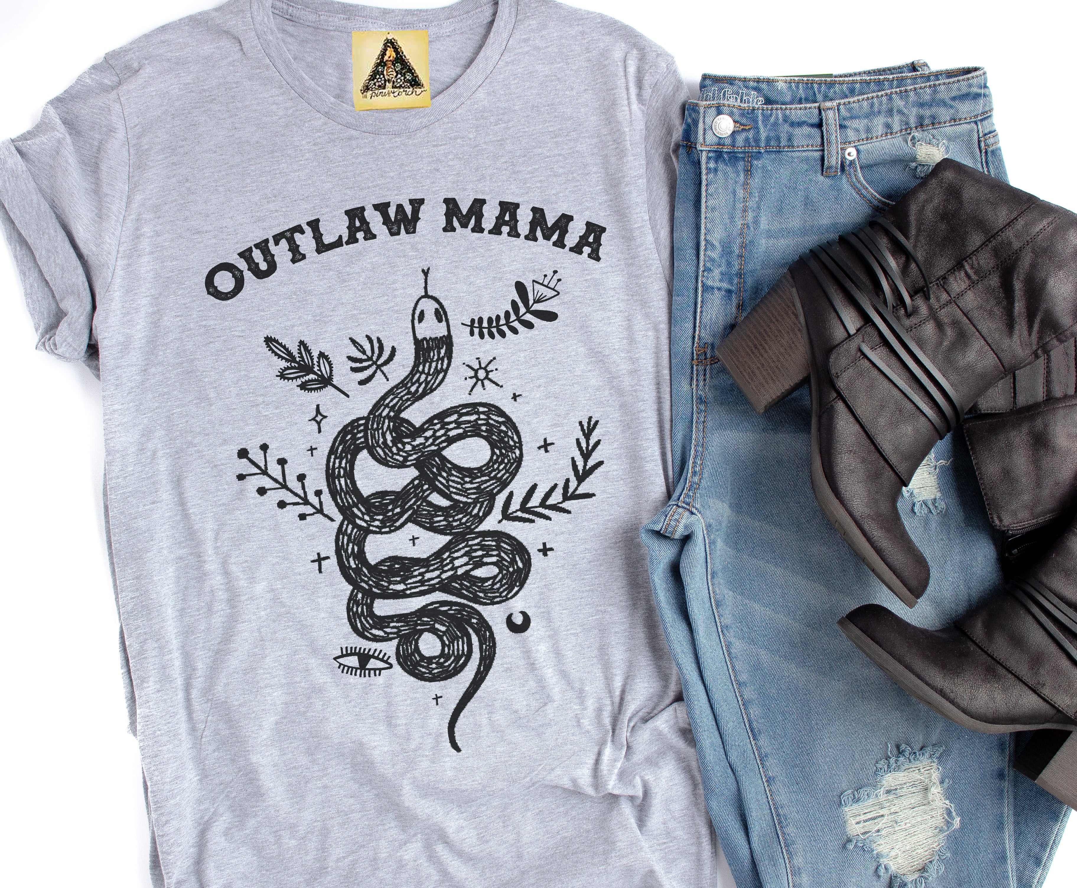 « OUTLAW MAMA » CREAM UNISEX TEE