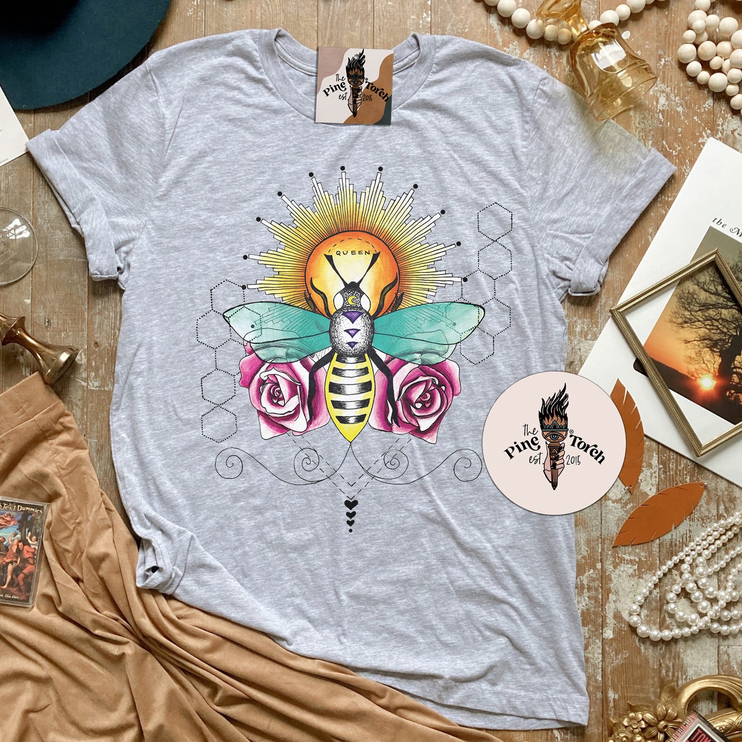 QUEEN BEE // UNISEX TEE (2 colors)