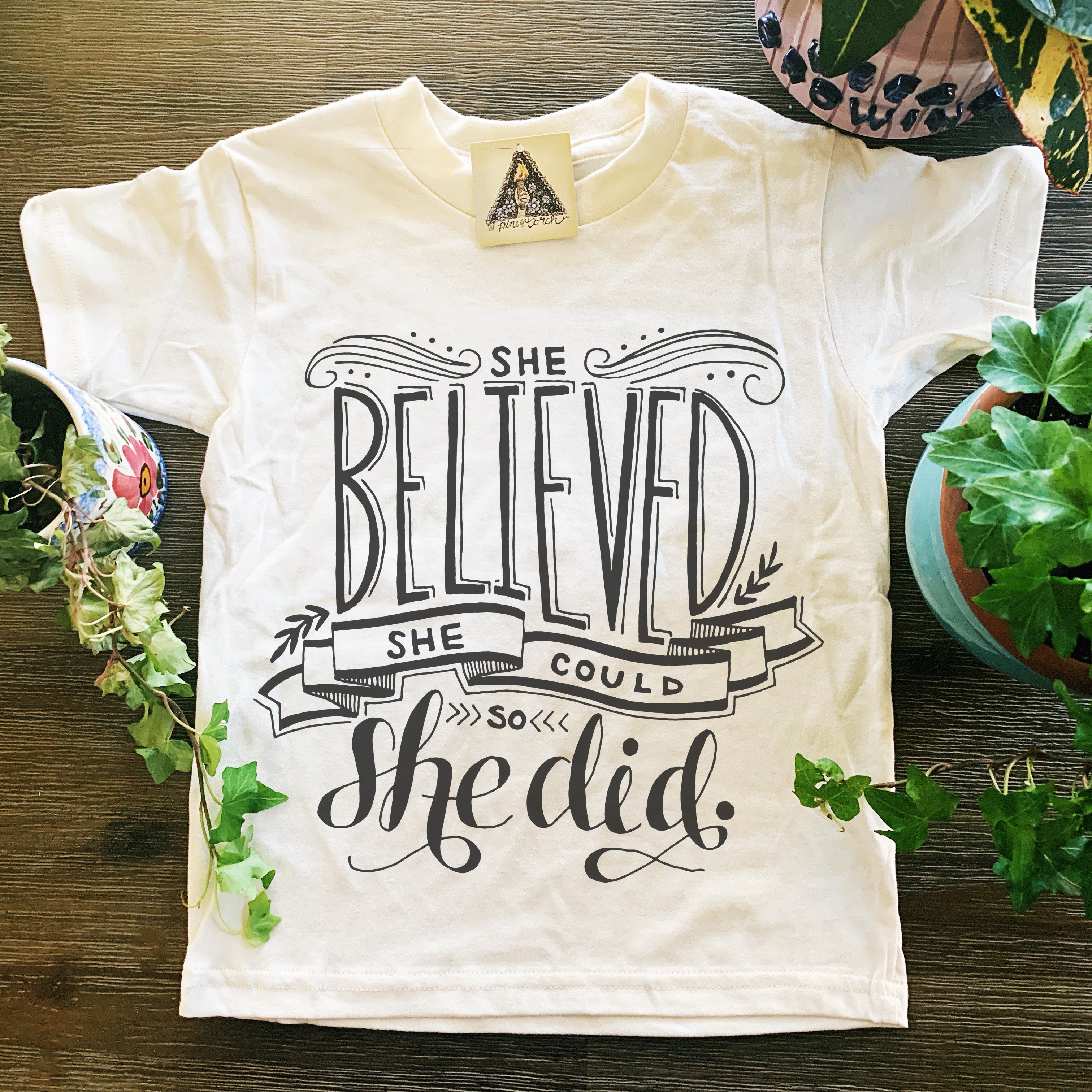 « SHE BELIEVED SHE COULD AND SHE DID » CREAM KID'S TEE