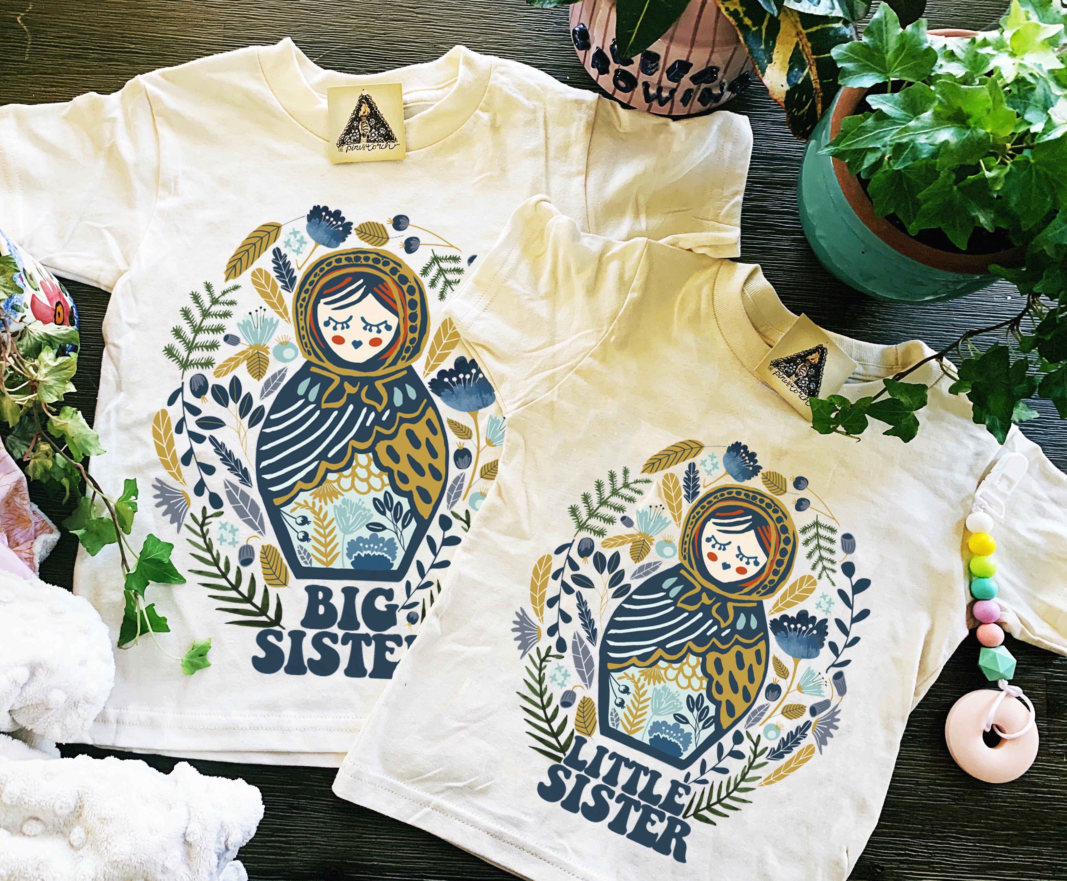 « MAMA NESTING DOLL » UNISEX CREAM TEE