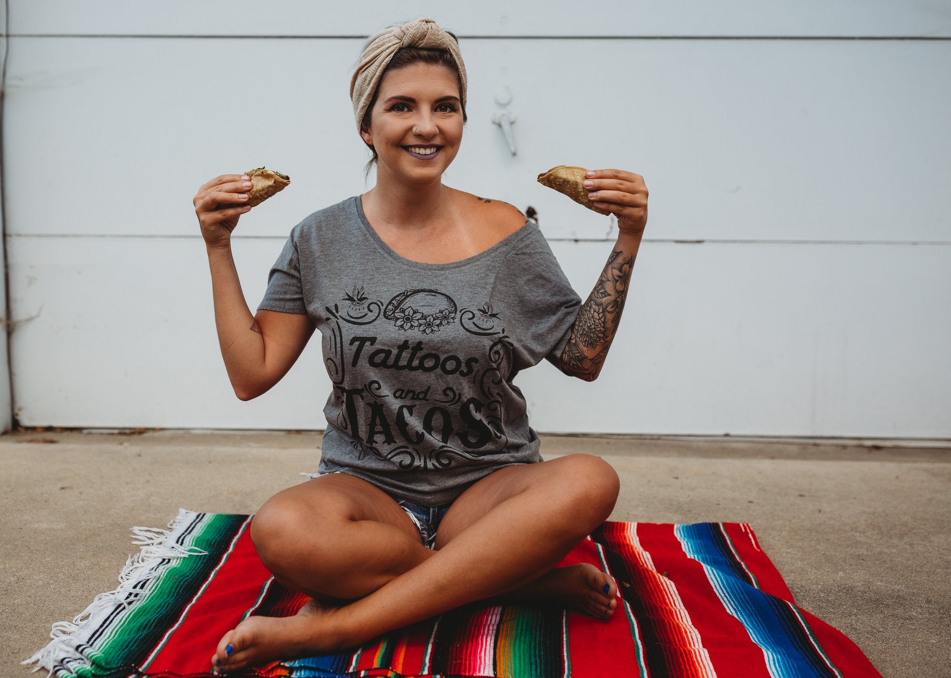 « TATTOOS AND TACOS » SLOUCHY TEE