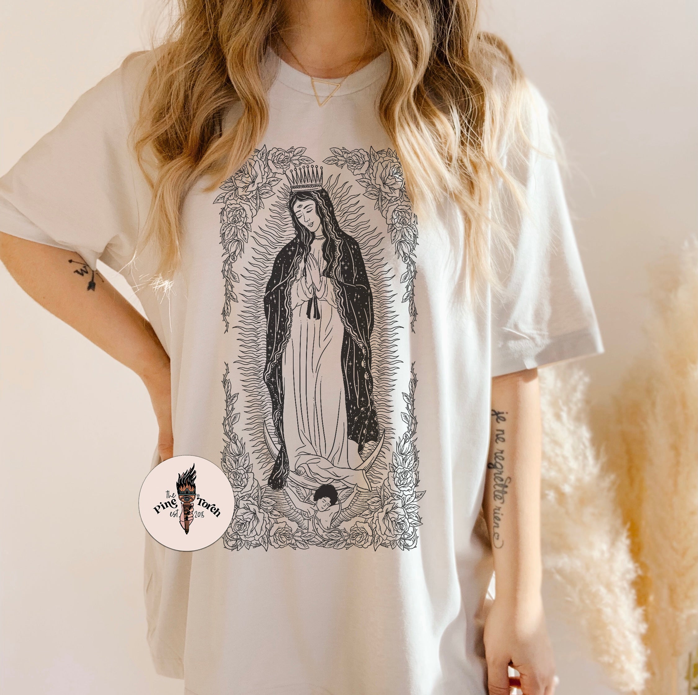 « VIRGIN MARY / GUADALUPE (Gothic) » UNISEX TEE